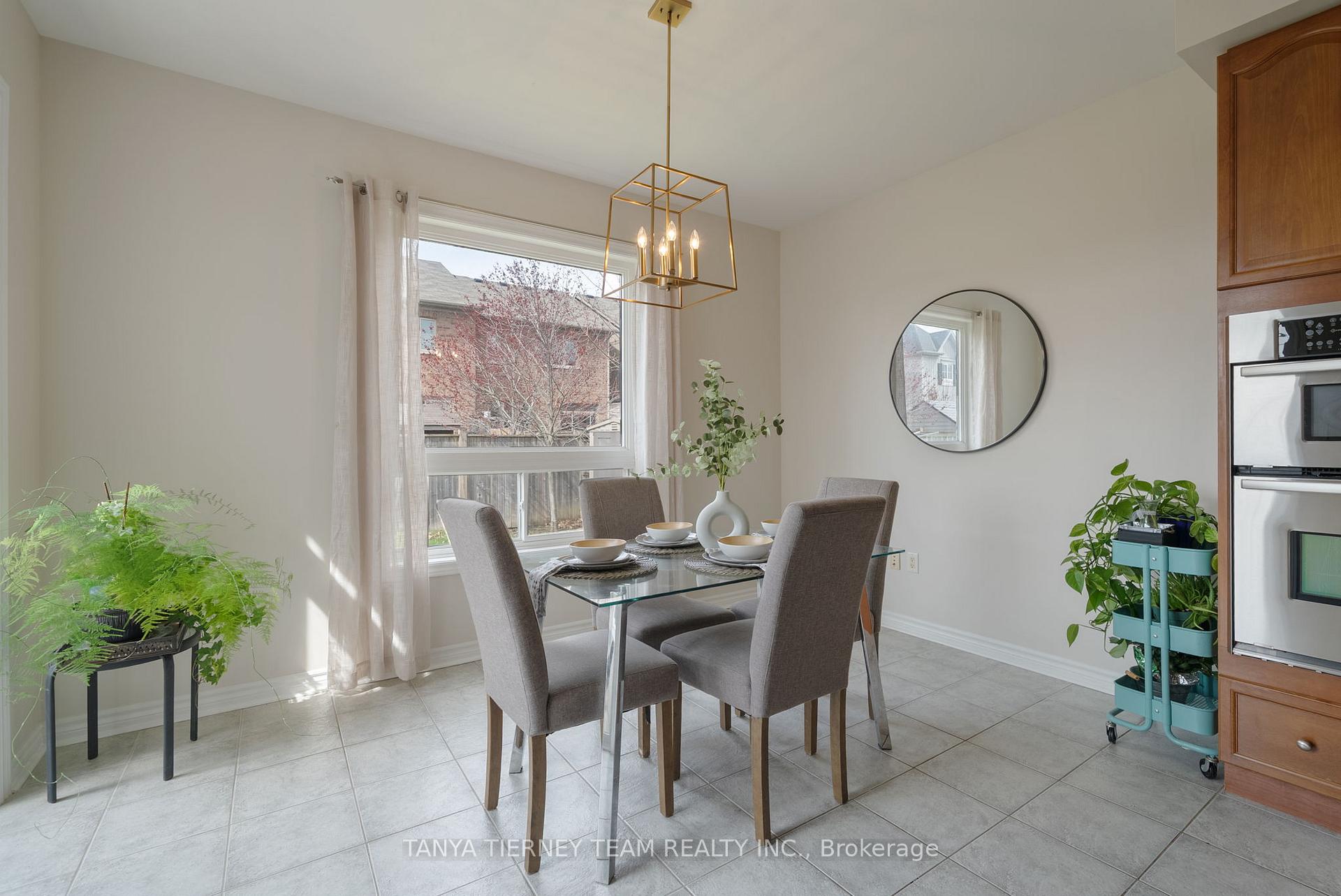Photo 46 of 364 Carnwith Drive E, Whitby, Brooklin — HOMEH