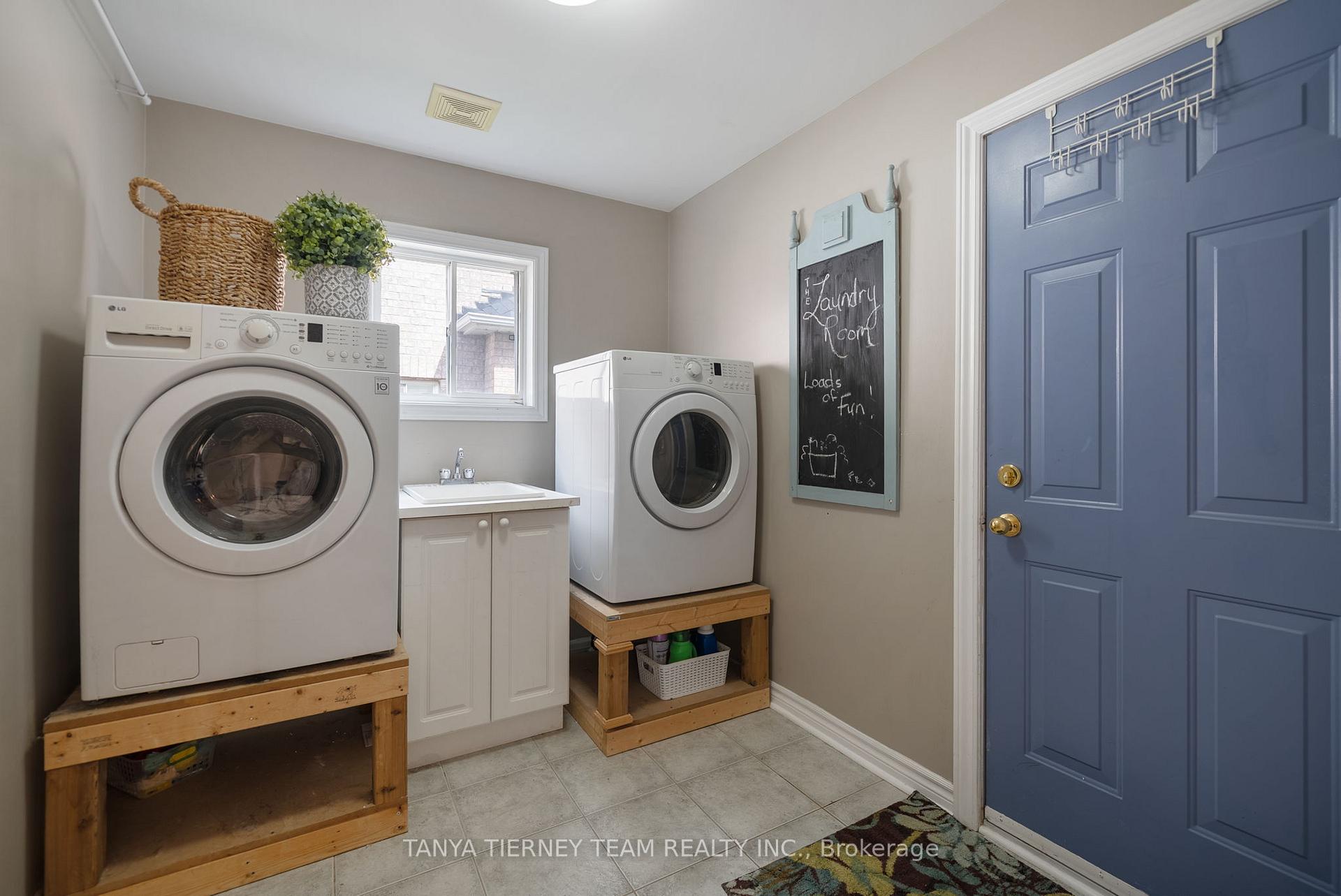 Photo 27 of 364 Carnwith Drive E, Whitby, Brooklin — HOMEH