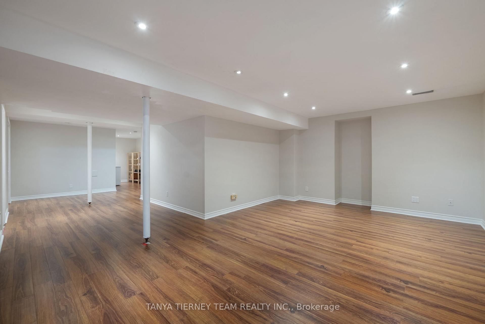 Photo 36 of 364 Carnwith Drive E, Whitby, Brooklin — HOMEH