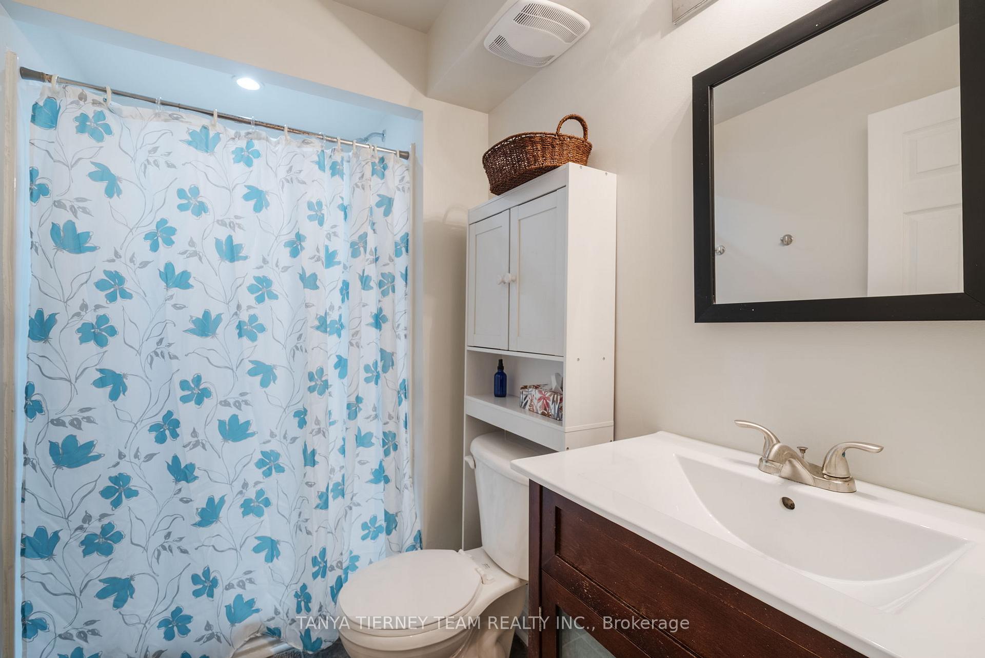 Photo 33 of 364 Carnwith Drive E, Whitby, Brooklin — HOMEH