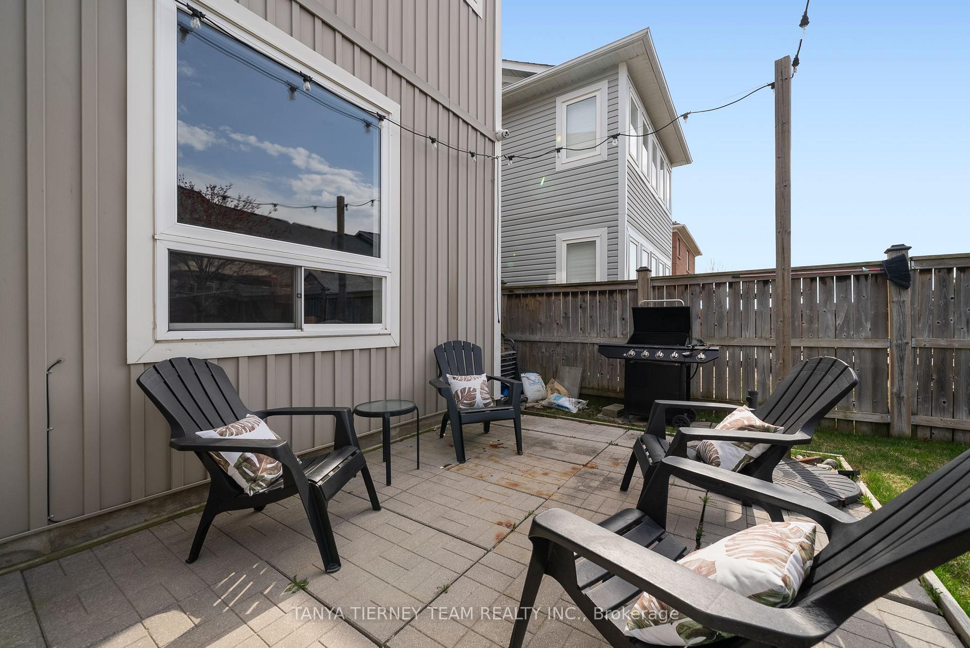 Photo 40 of 364 Carnwith Drive E, Whitby, Brooklin — HOMEH