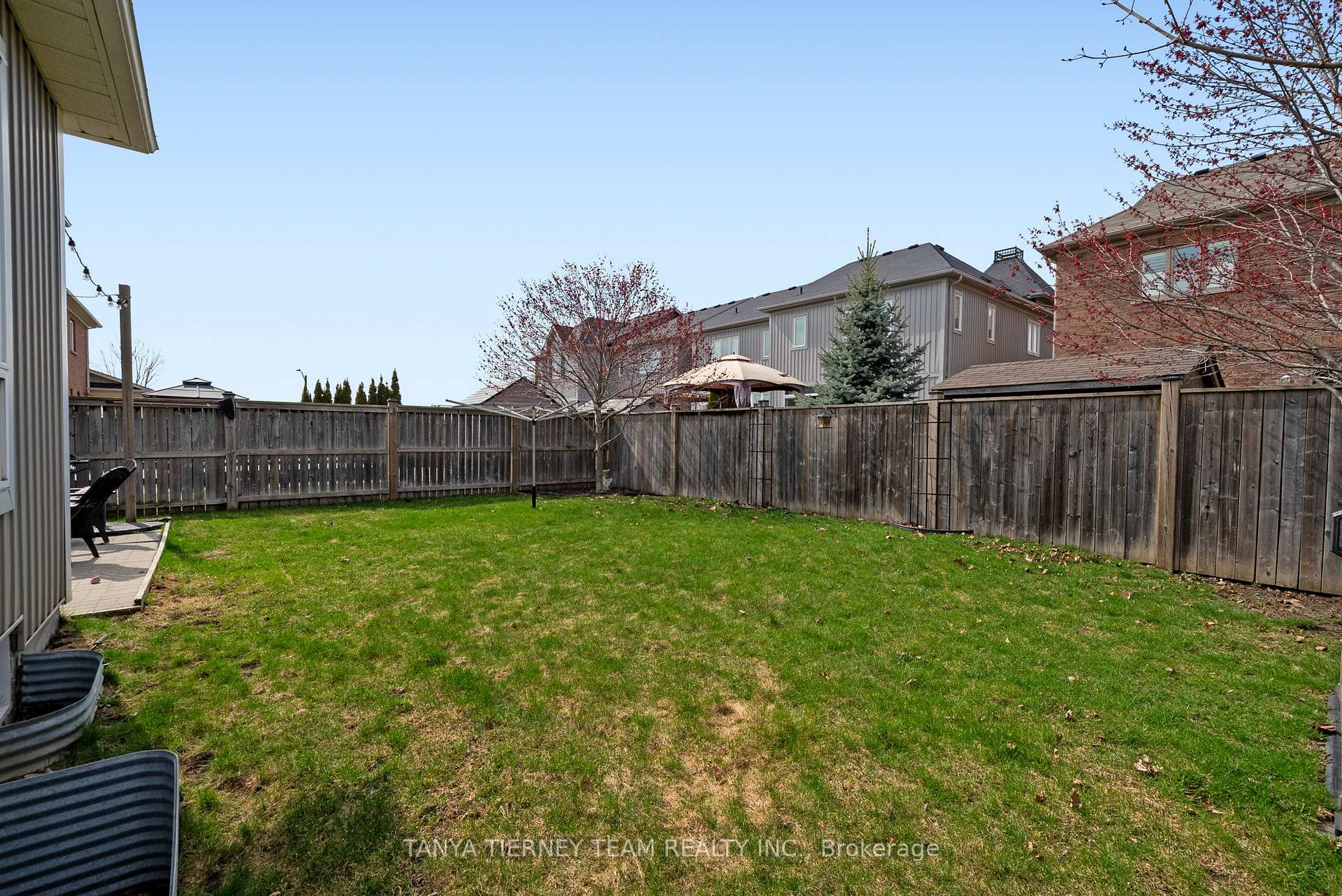 Photo 42 of 364 Carnwith Drive E, Whitby, Brooklin — HOMEH