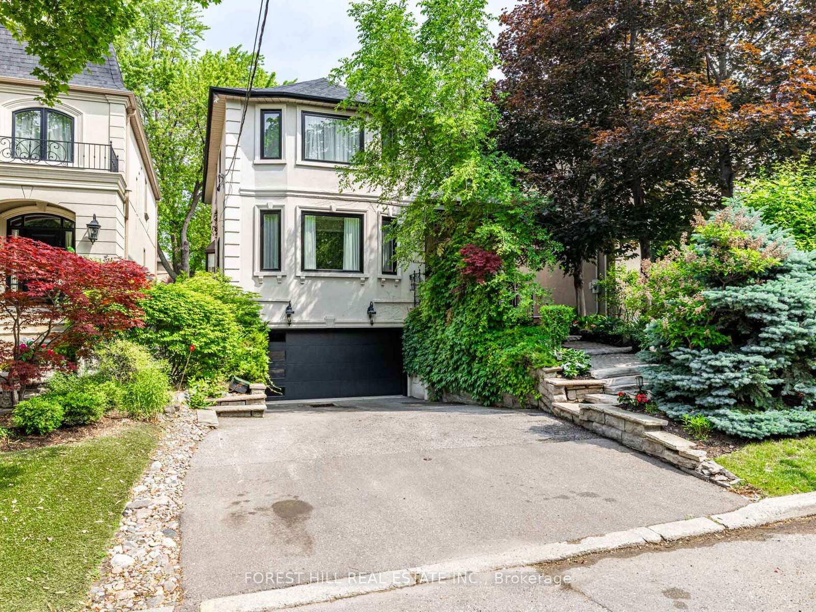 Front of 588 Bedford Park Avenue