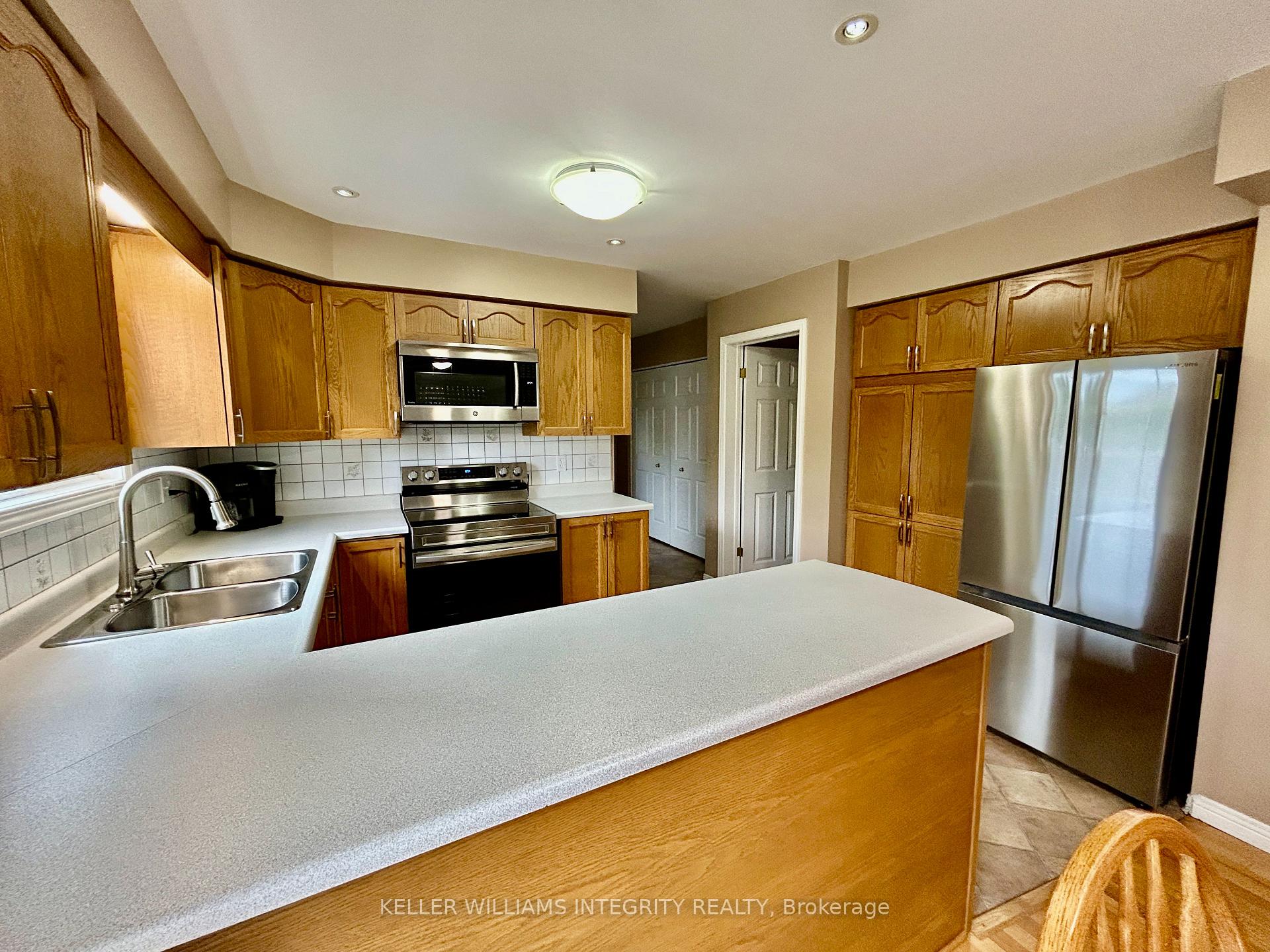 Photo 12 of 25 Jacqueline Crescent, Ottawa, Stittsville (Central) — HOMEH