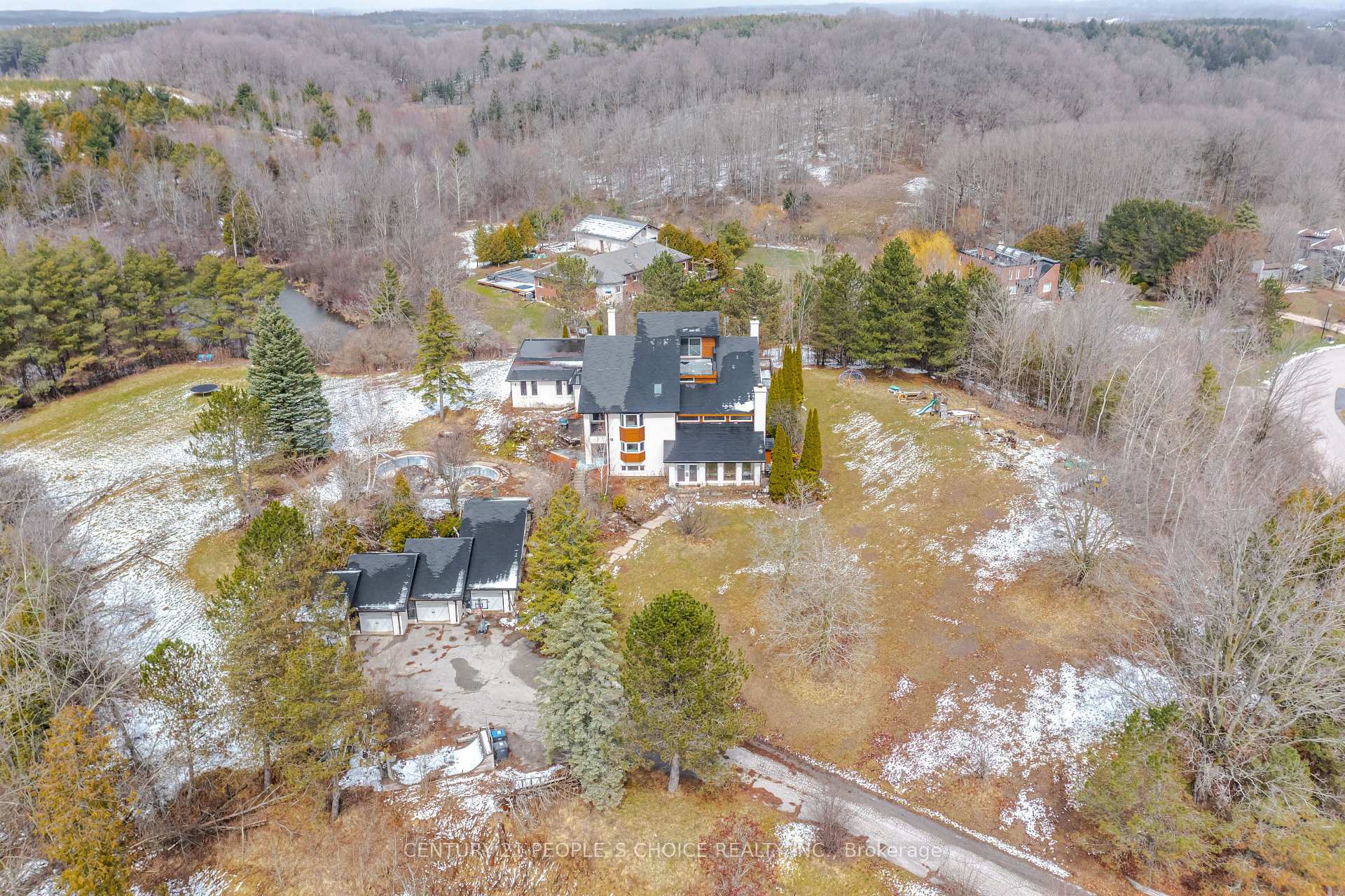 Photo 1 of 29 Bartley Drive, Caledon, Rural Caledon — HOMEH