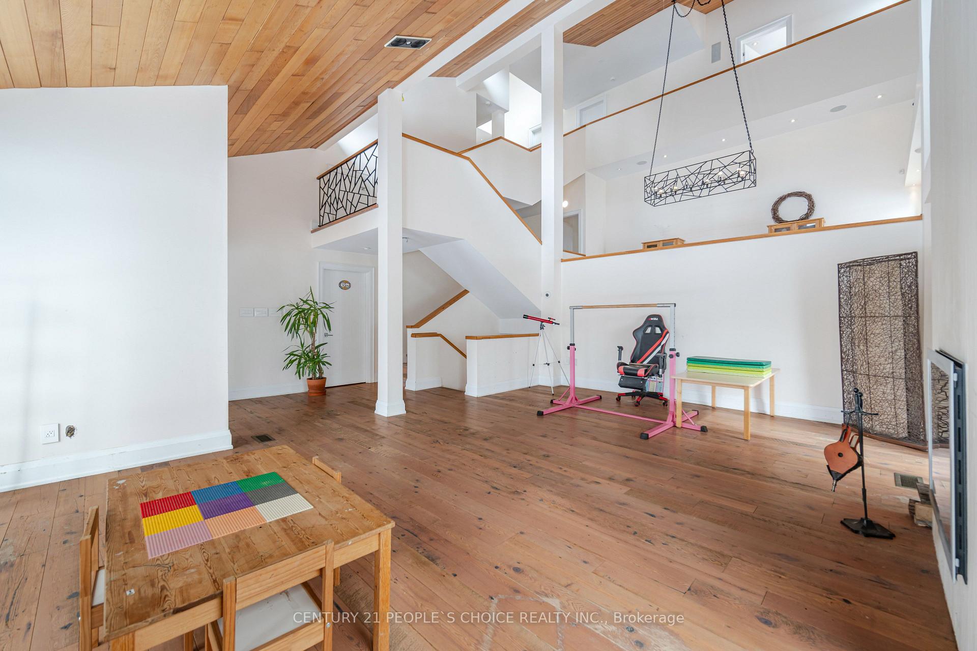 Photo 3 of 29 Bartley Drive, Caledon, Rural Caledon — HOMEH