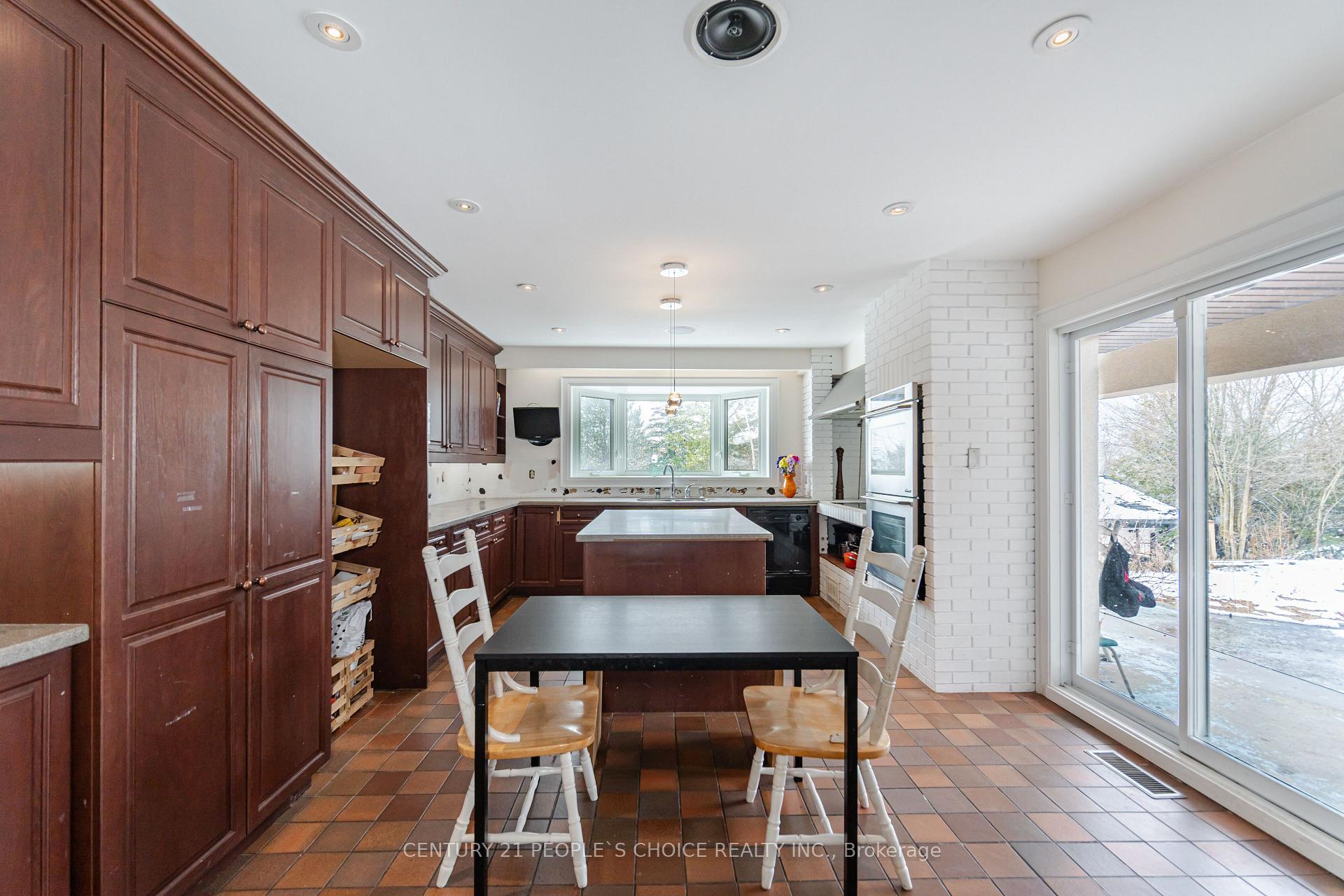 Photo 7 of 29 Bartley Drive, Caledon, Rural Caledon — HOMEH