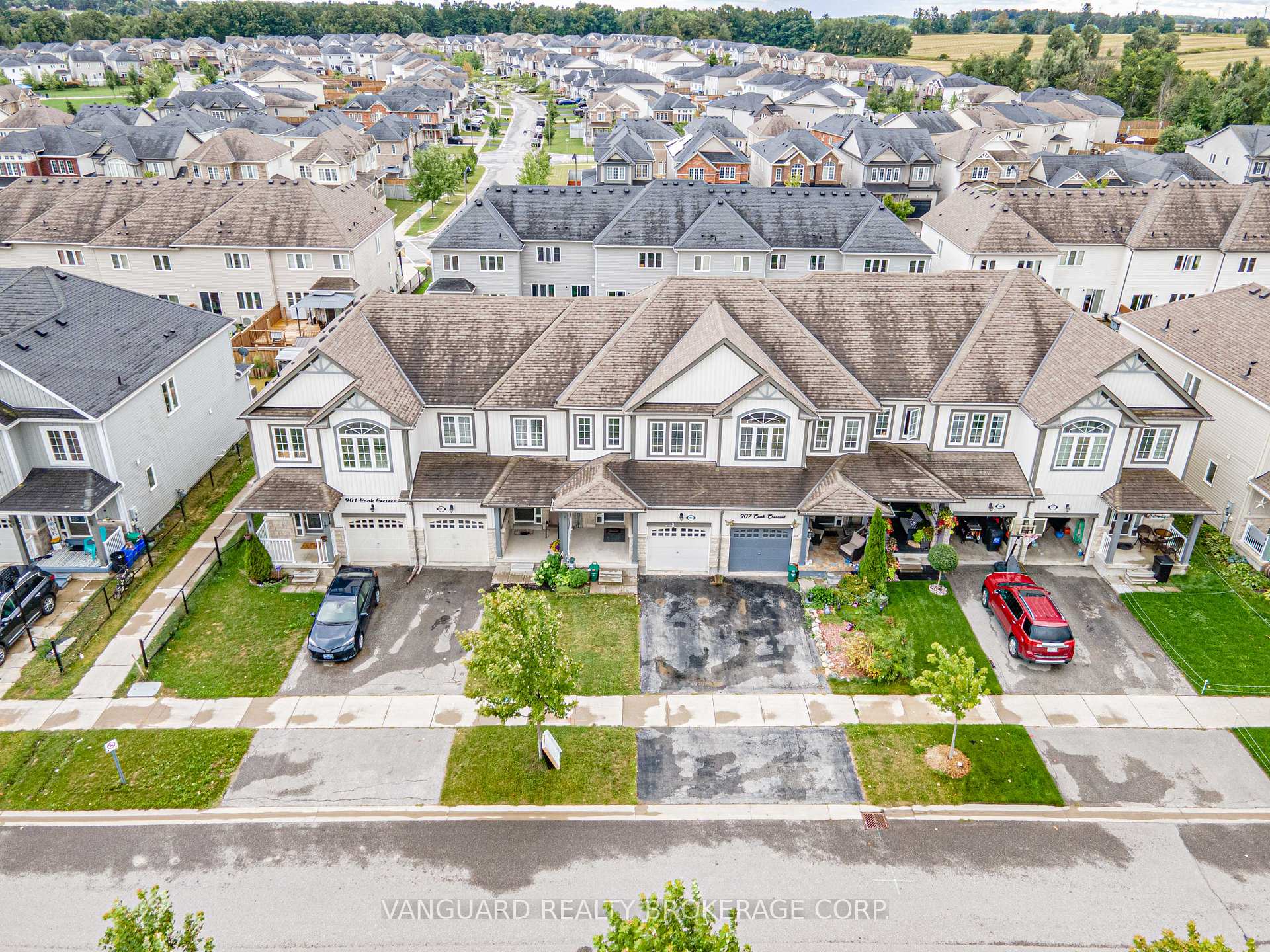 Photo 4 of 905 Cook Crescent, Shelburne — HOMEH