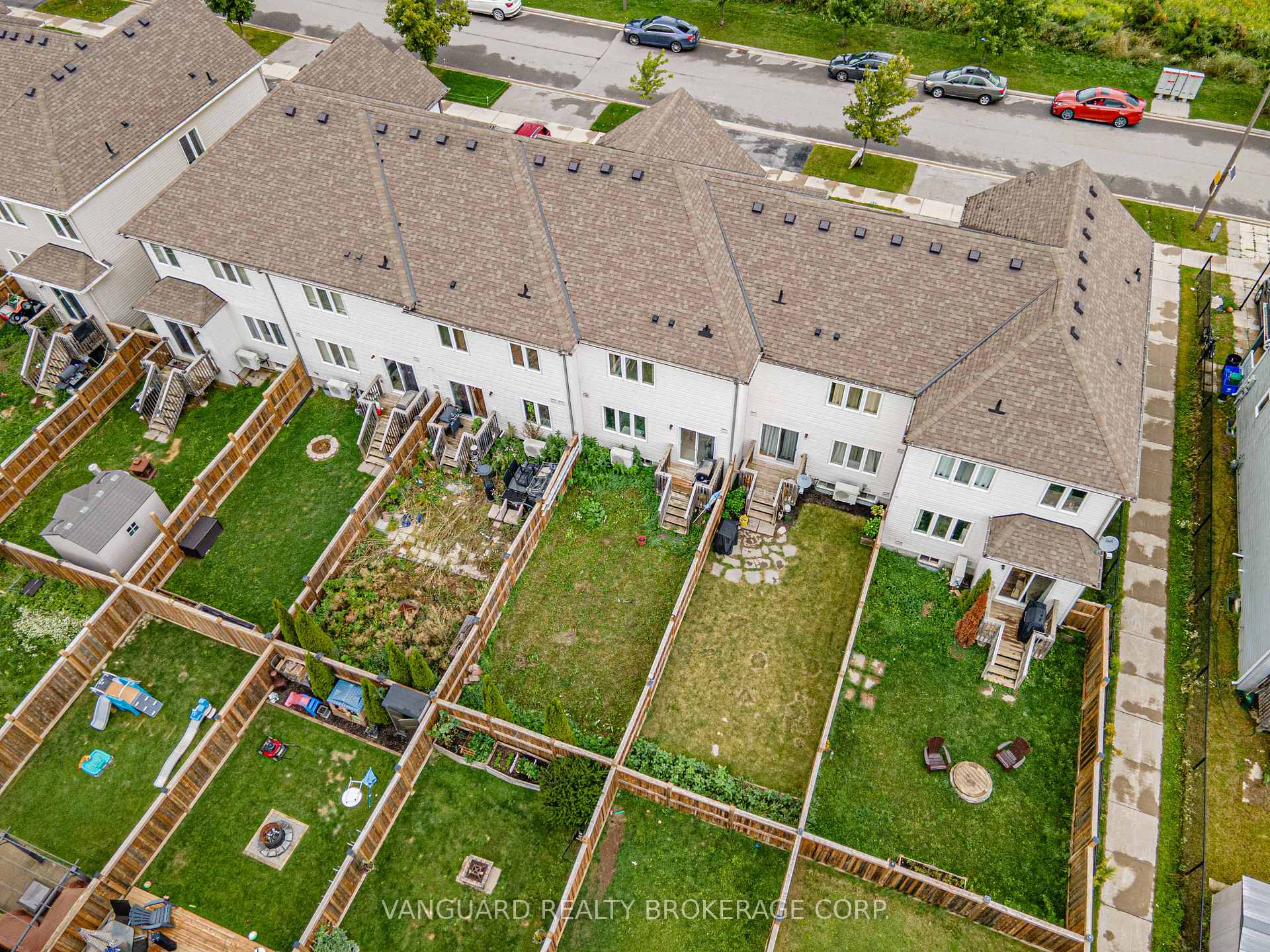 Photo 2 of 905 Cook Crescent, Shelburne — HOMEH