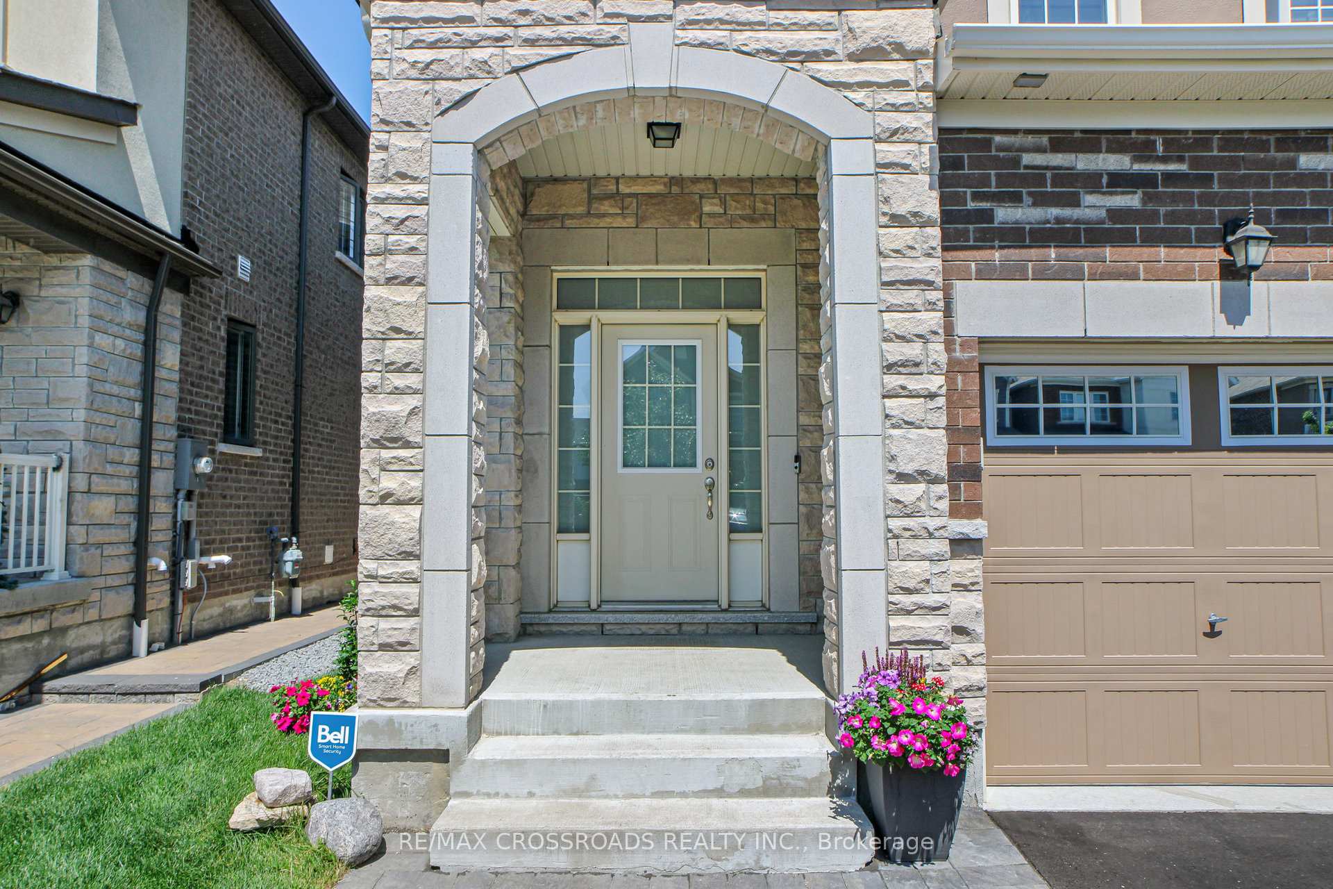 Photo 3 of 15 Littlebeck Crescent, Whitby, Rural Whitby — HOMEH