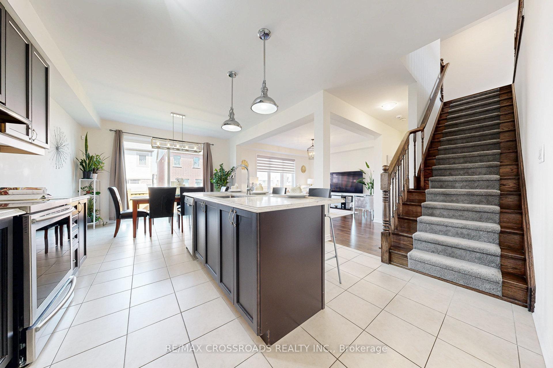 Photo 17 of 15 Littlebeck Crescent, Whitby, Rural Whitby — HOMEH