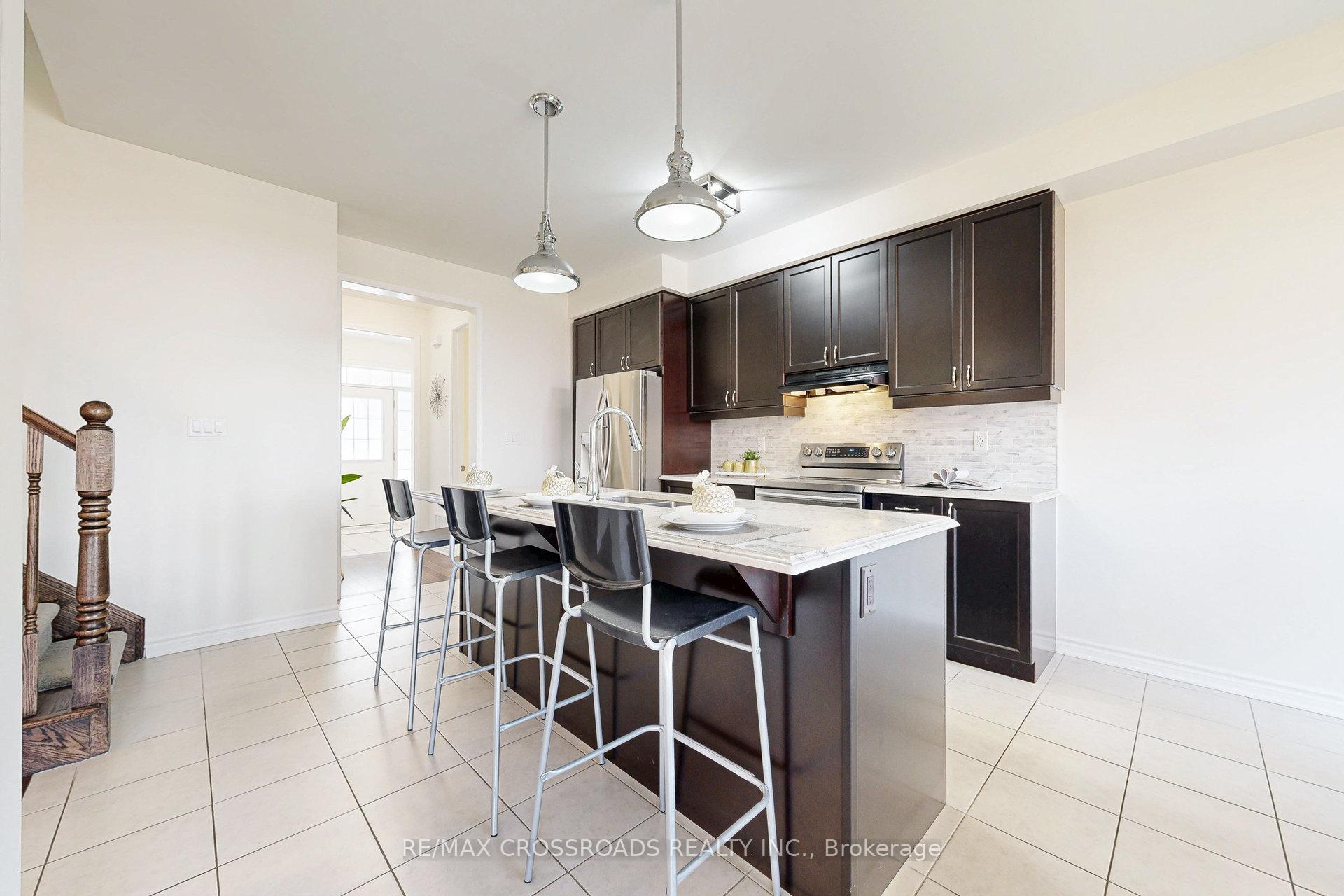 Photo 5 of 15 Littlebeck Crescent, Whitby, Rural Whitby — HOMEH