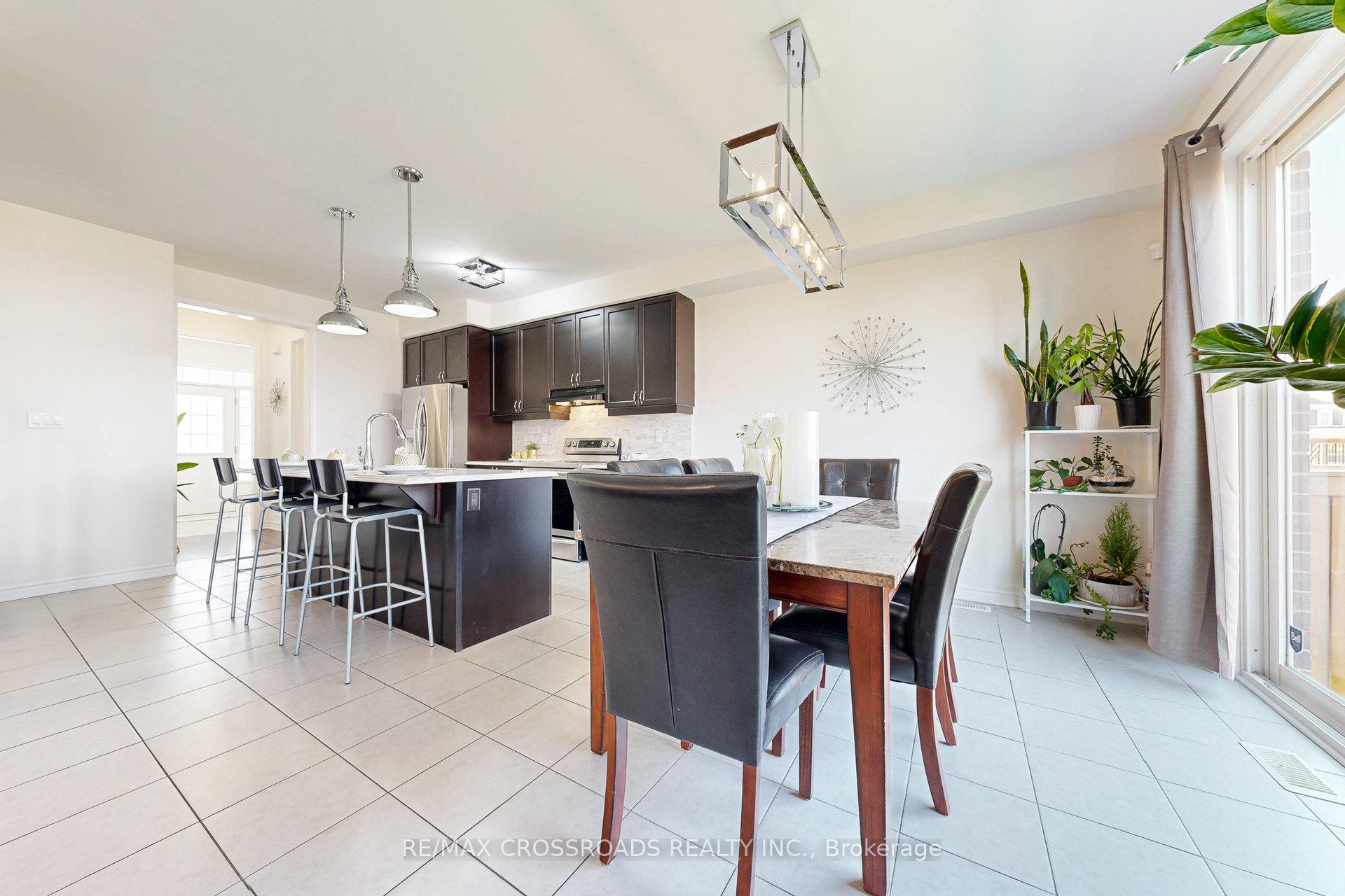 Photo 4 of 15 Littlebeck Crescent, Whitby, Rural Whitby — HOMEH