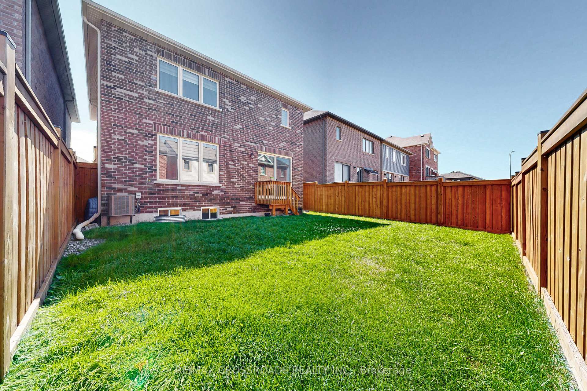 Photo 24 of 15 Littlebeck Crescent, Whitby, Rural Whitby — HOMEH