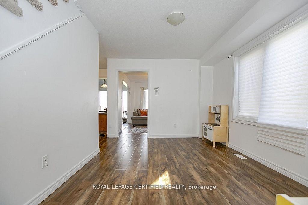 Photo 11 of 102 Elm Street, Southgate — HOMEH