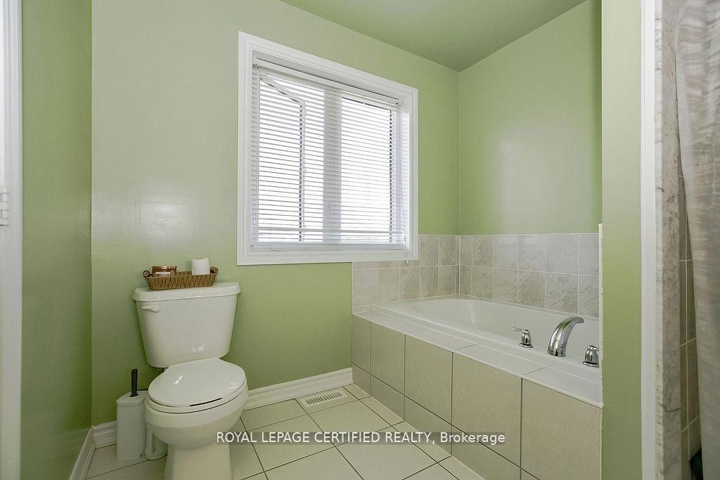 Photo 32 of 102 Elm Street, Southgate — HOMEH