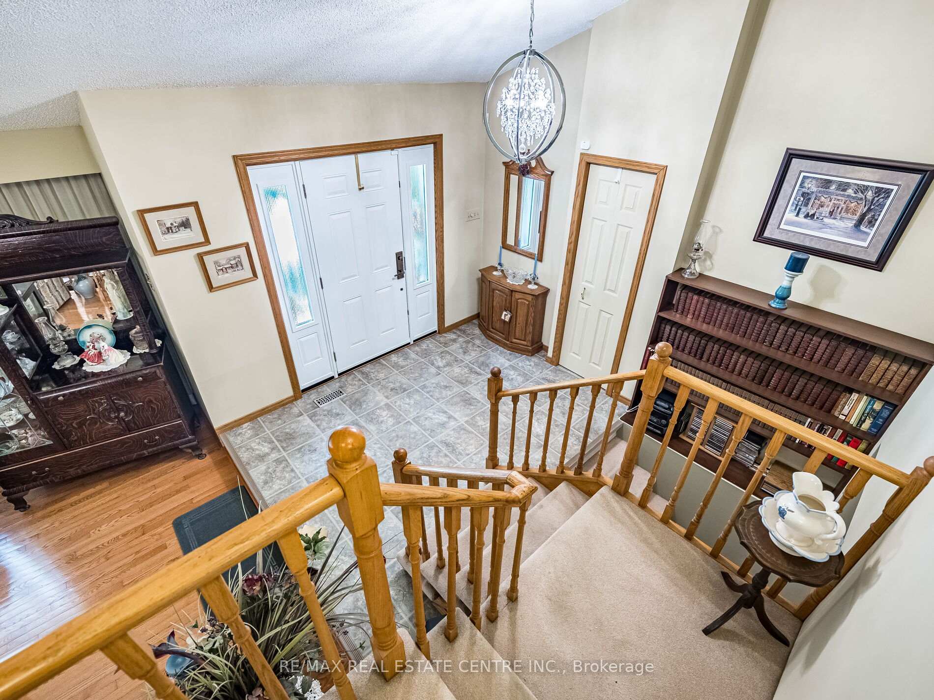 Photo 13 of 18 Damascus Drive, Caledon, Caledon East — HOMEH