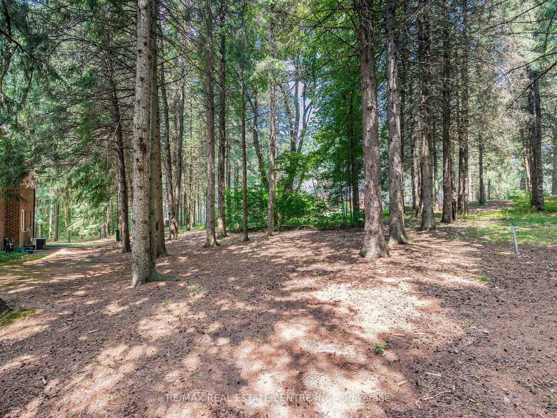 Photo 32 of 18 Damascus Drive, Caledon, Caledon East — HOMEH