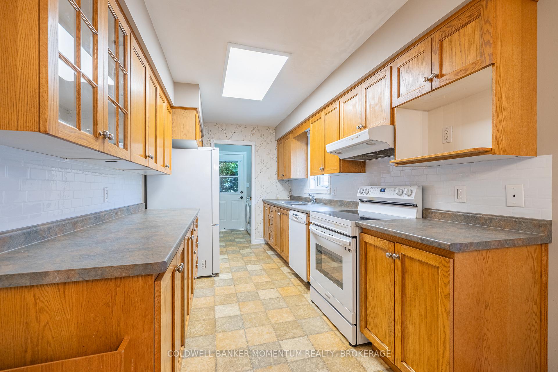 Photo 16 of 3901 Rainbow Lane, Lincoln, Lincoln-Jordan/Vineland — HOMEH