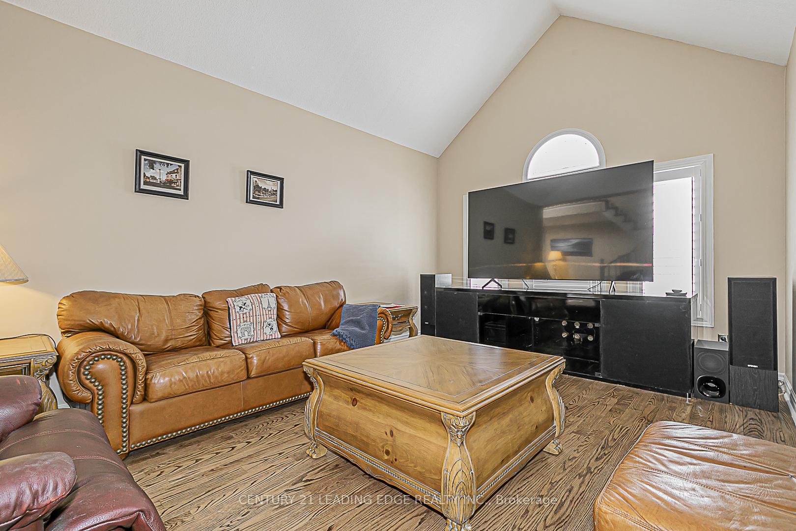 Photo 27 of 30 Wigston Court, Whitby, Rolling Acres — HOMEH