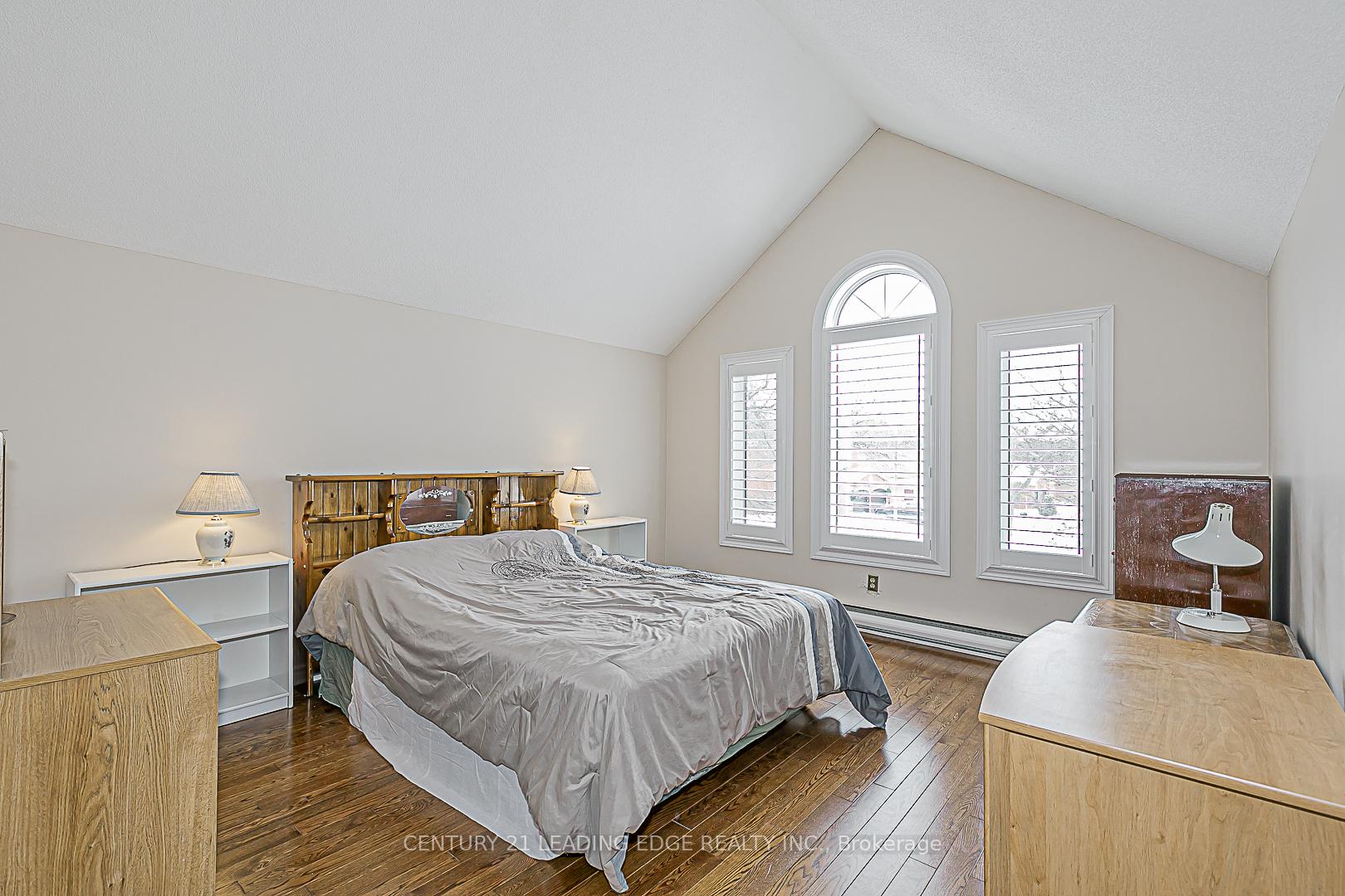 Photo 22 of 30 Wigston Court, Whitby, Rolling Acres — HOMEH