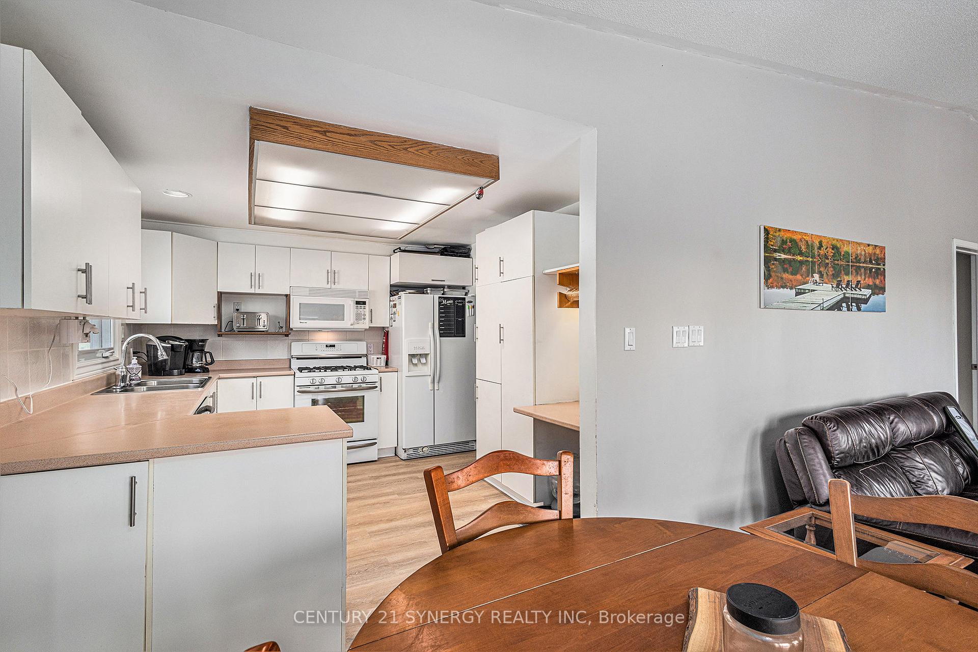 Photo 4 of 47 Fringewood Drive, Ottawa, Fringewood — HOMEH