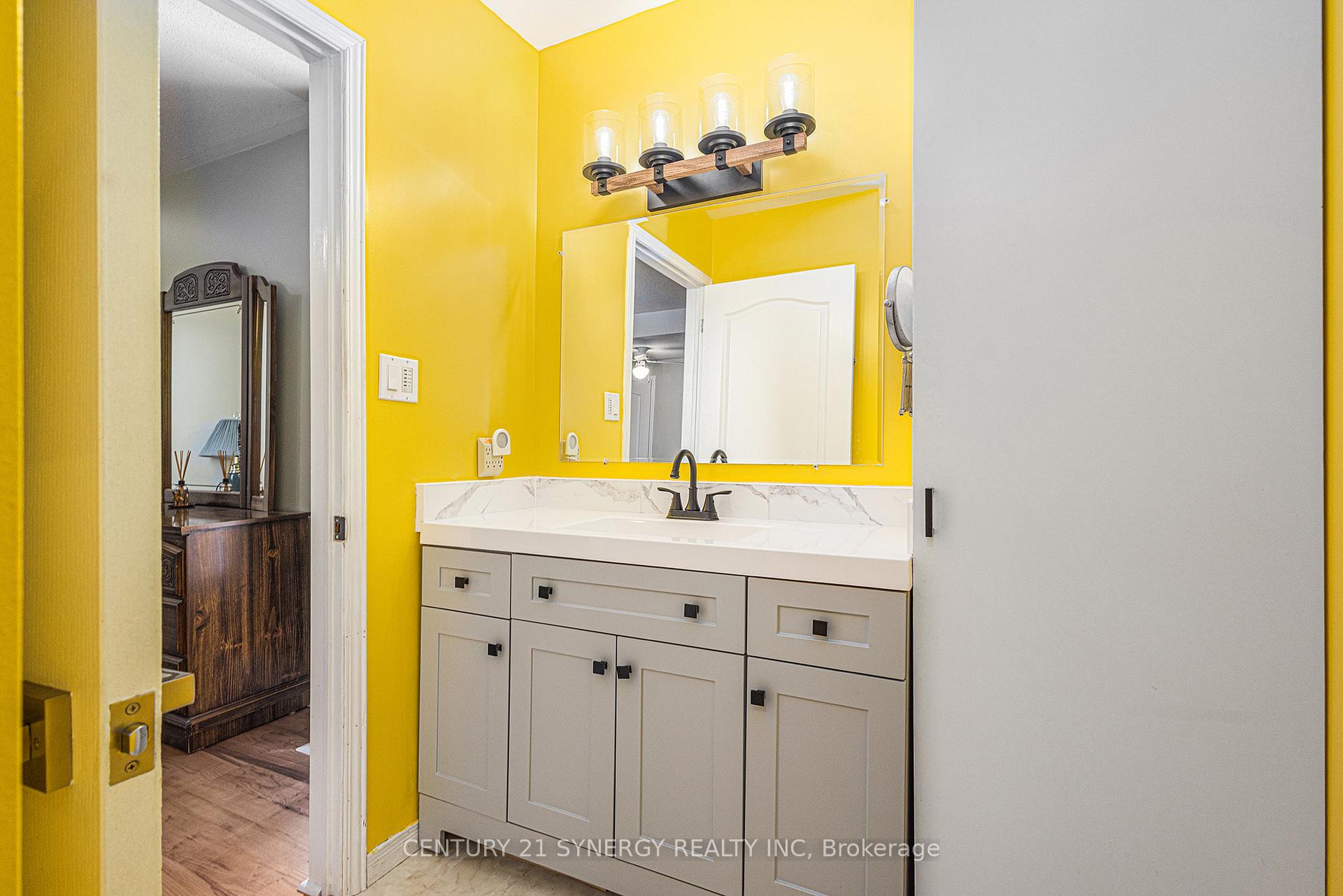 Photo 8 of 47 Fringewood Drive, Ottawa, Fringewood — HOMEH