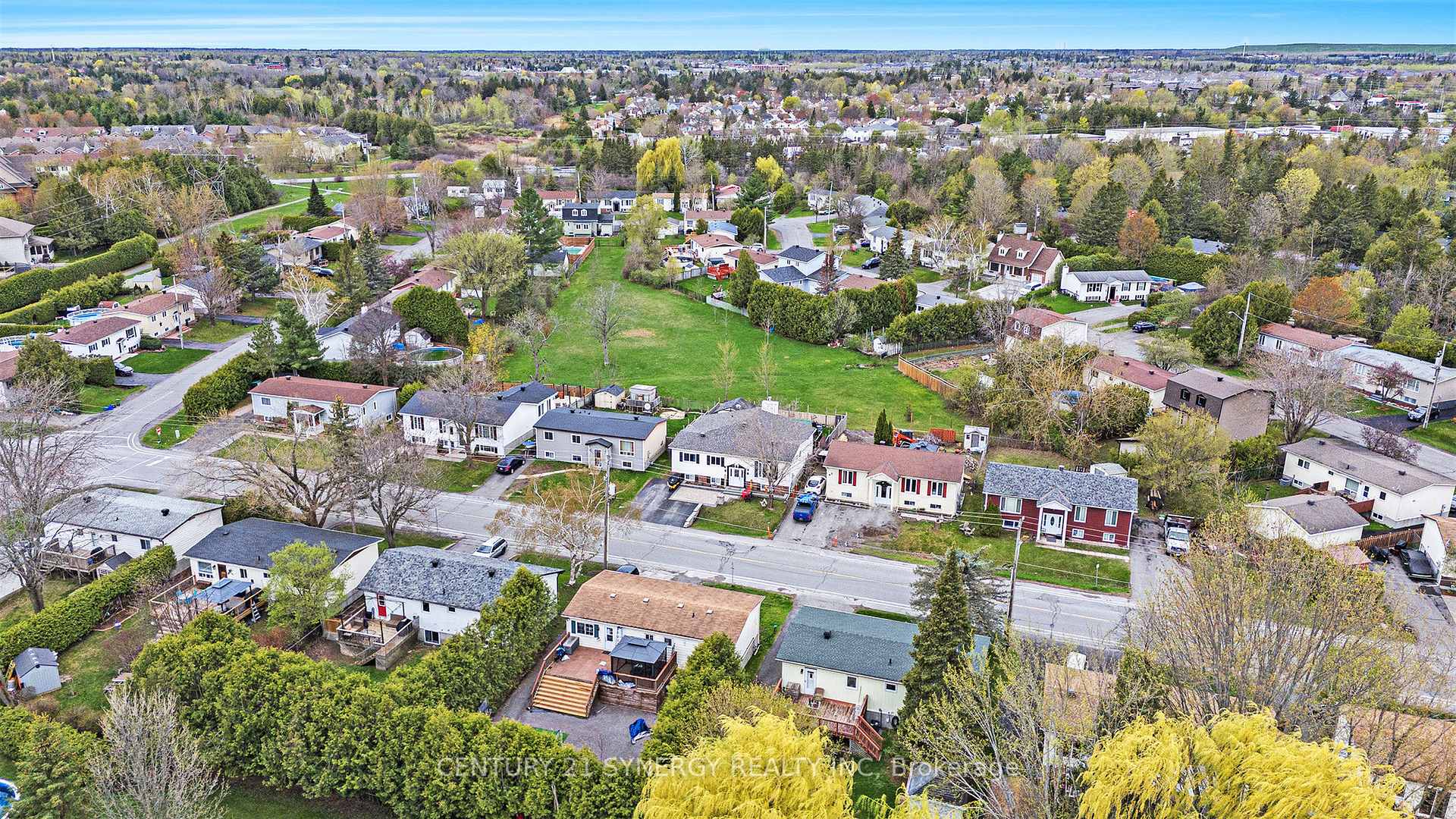 Photo 29 of 47 Fringewood Drive, Ottawa, Fringewood — HOMEH