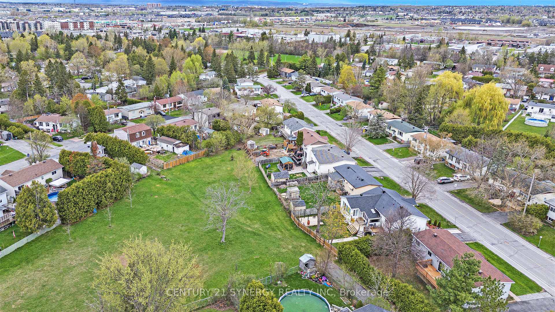 Photo 26 of 47 Fringewood Drive, Ottawa, Fringewood — HOMEH