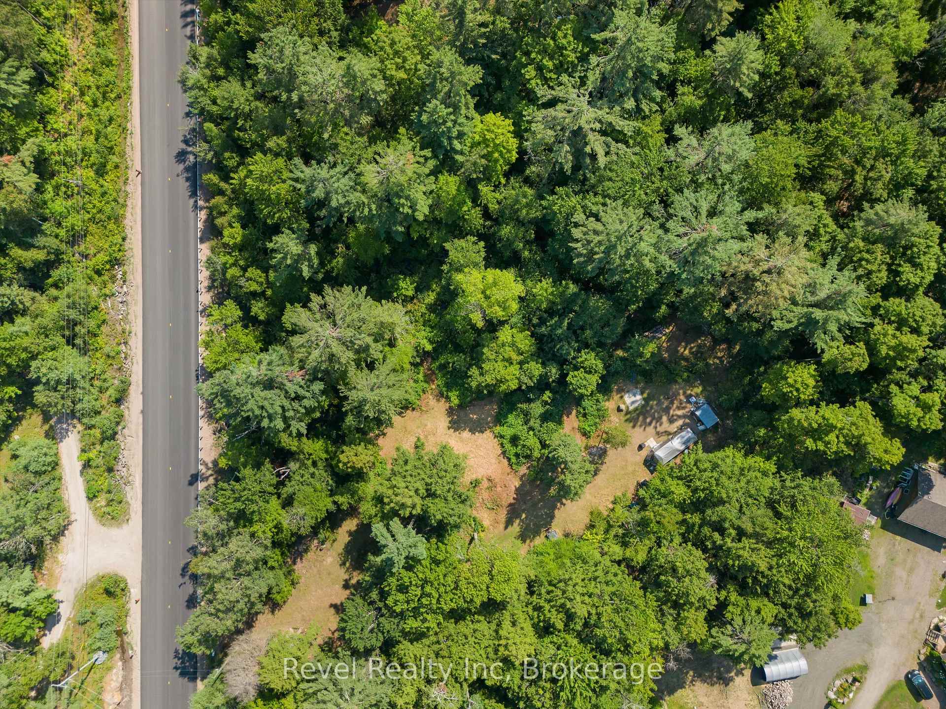 Photo 8 of 2762 118 Highway E, Bracebridge, Oakley — HOMEH