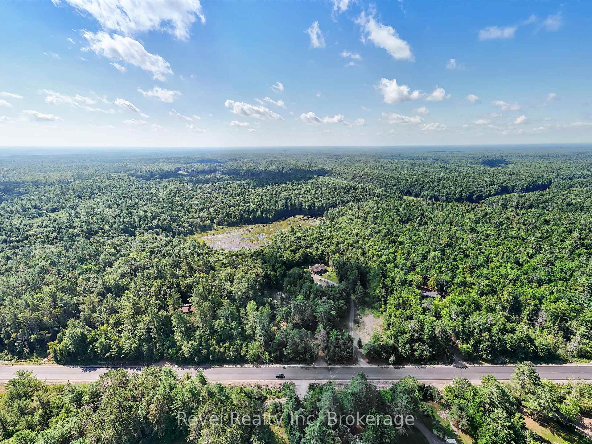 Photo 7 of 2762 118 Highway E, Bracebridge, Oakley — HOMEH