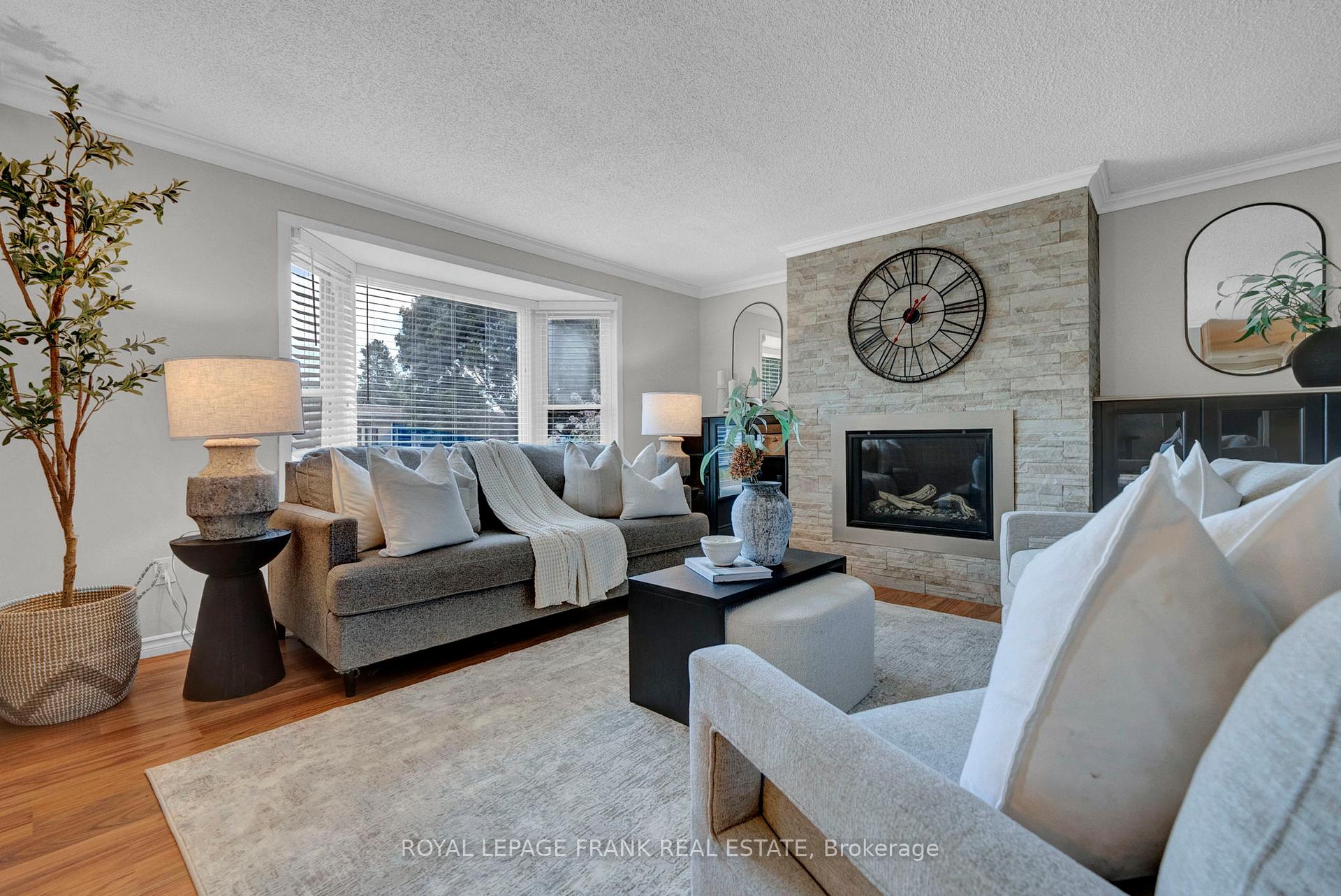 Photo 2 of 26 Pineridge Crescent, Clarington, Newcastle — HOMEH
