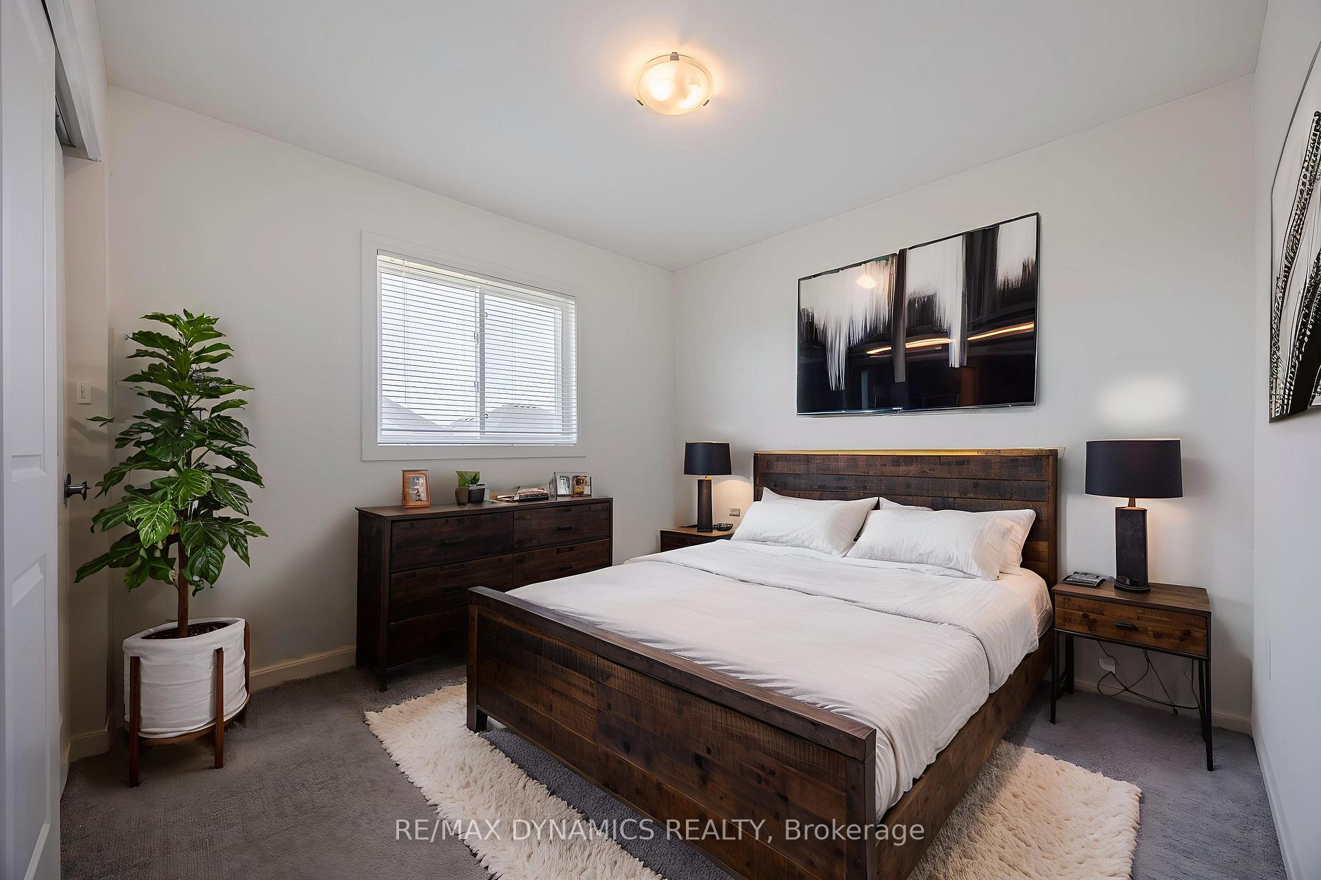 Photo 18 of 249 Bur Oak Drive, Thorold, Confederation Heights — HOMEH