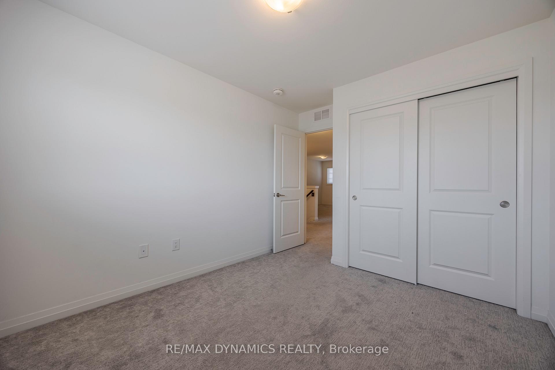 Photo 17 of 249 Bur Oak Drive, Thorold, Confederation Heights — HOMEH