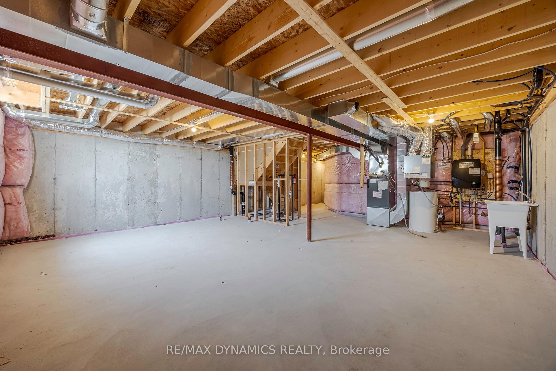 Photo 25 of 249 Bur Oak Drive, Thorold, Confederation Heights — HOMEH