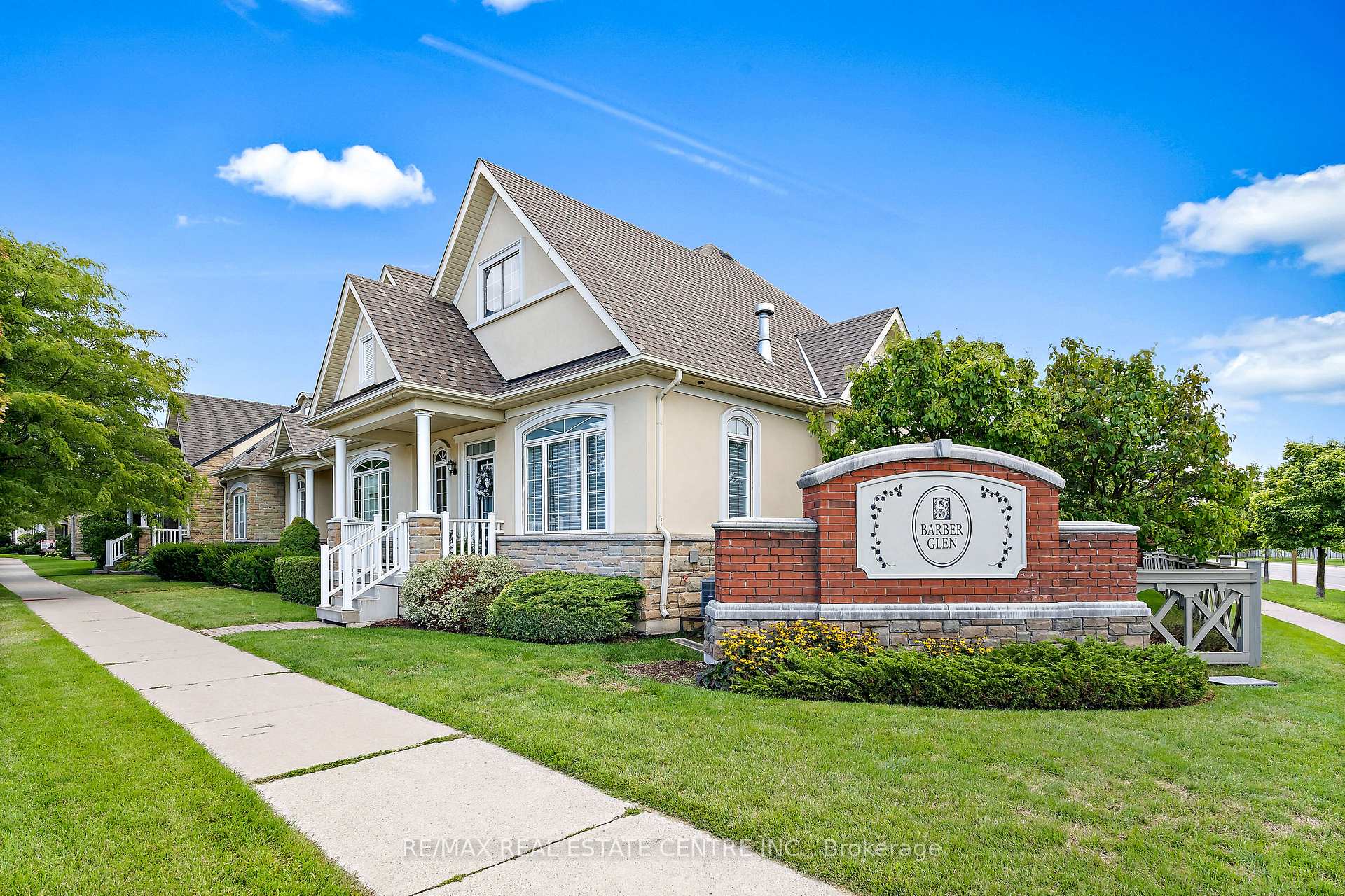 Photo 1 of 48 Garrison Square, Halton Hills, Georgetown — HOMEH