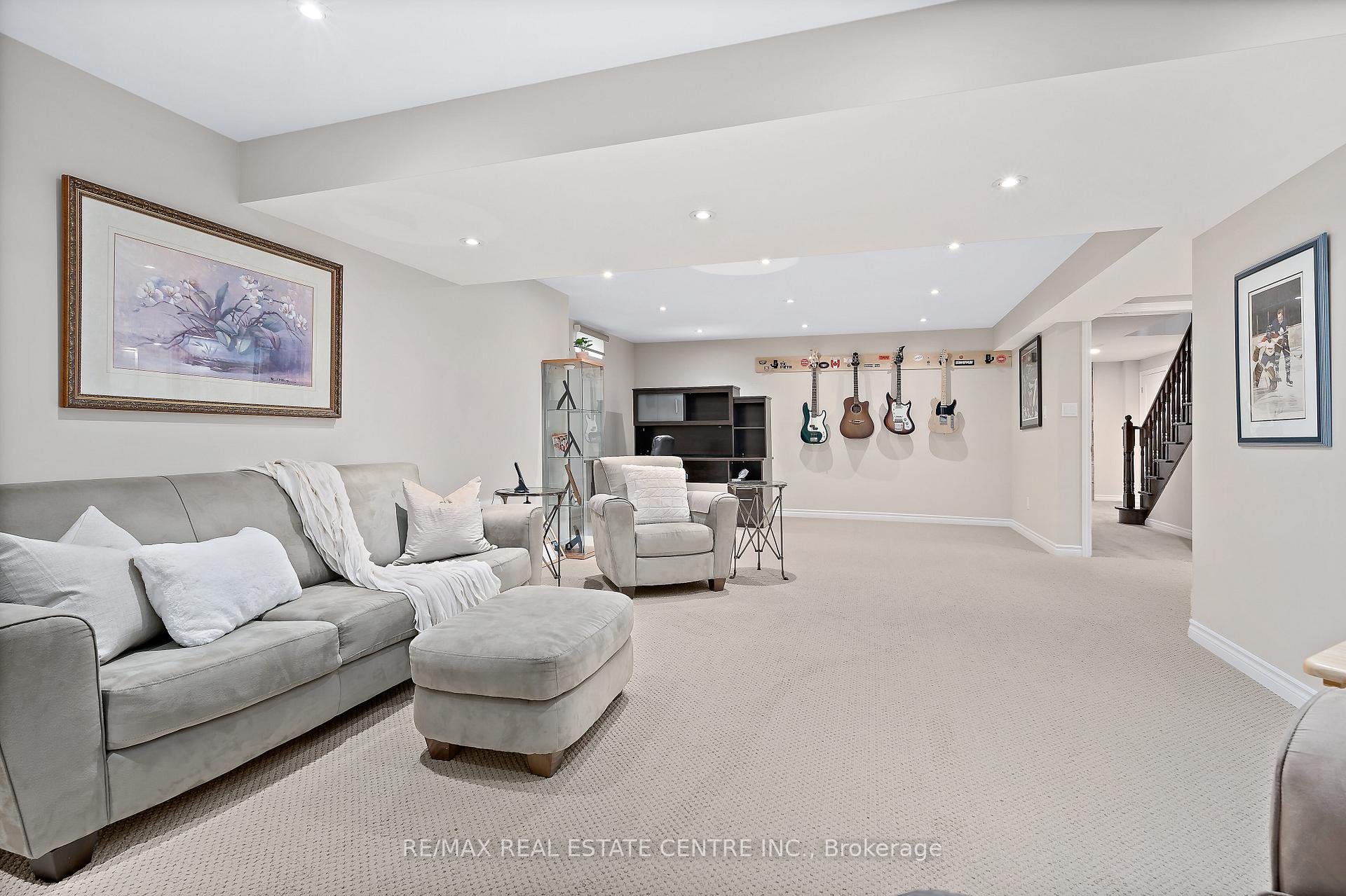 Photo 25 of 48 Garrison Square, Halton Hills, Georgetown — HOMEH