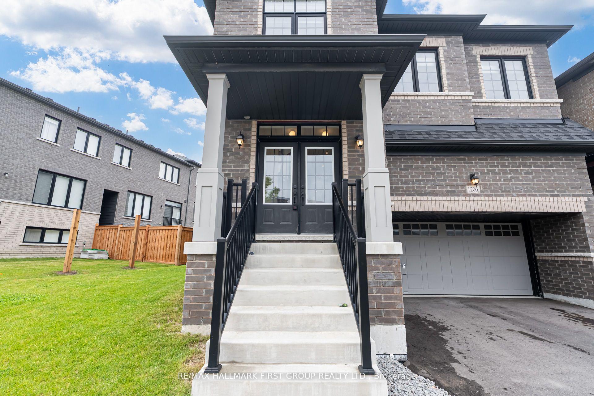Photo 3 of 1206 Chateau Court, Pickering, Rural Pickering — HOMEH