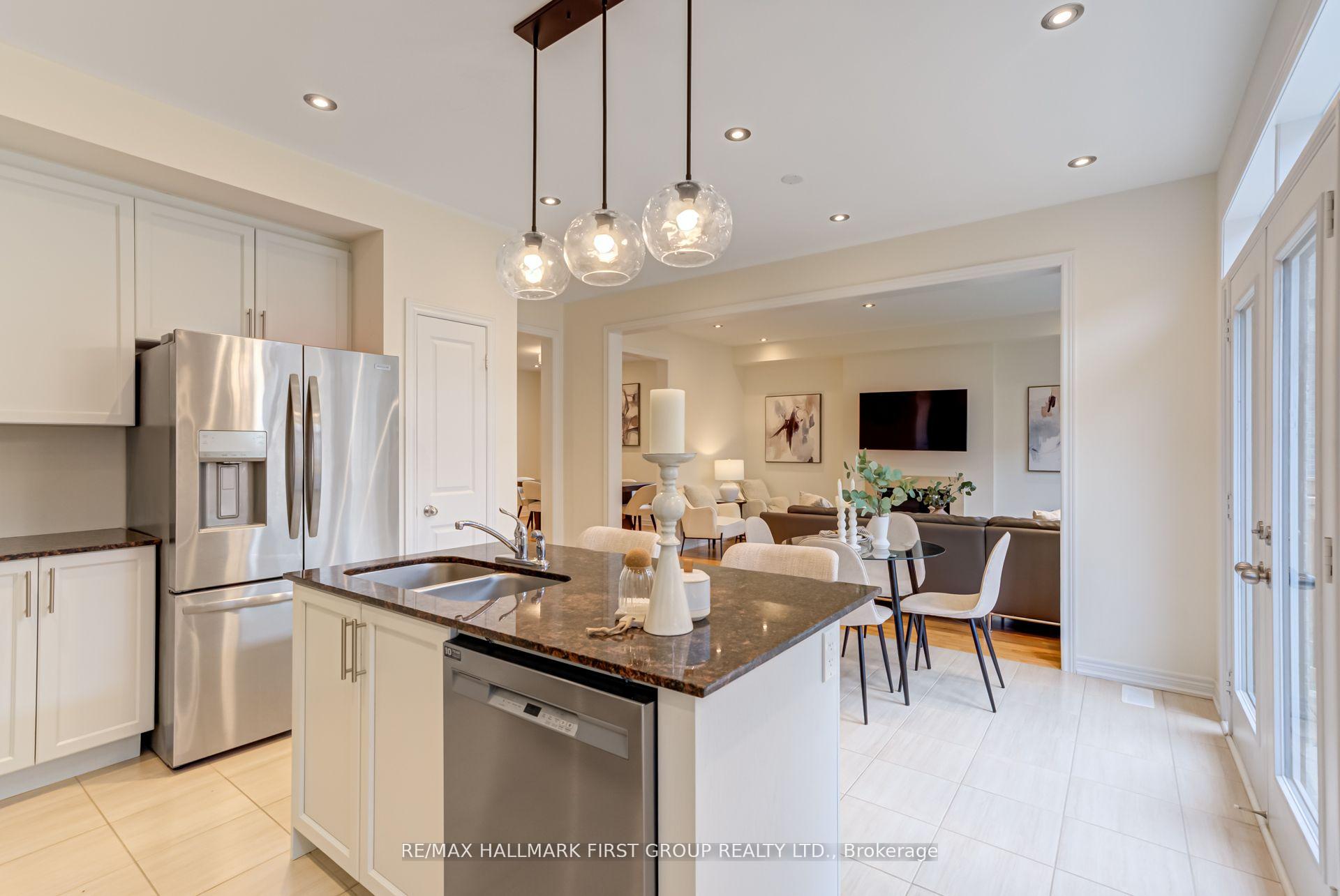 Photo 7 of 1206 Chateau Court, Pickering, Rural Pickering — HOMEH