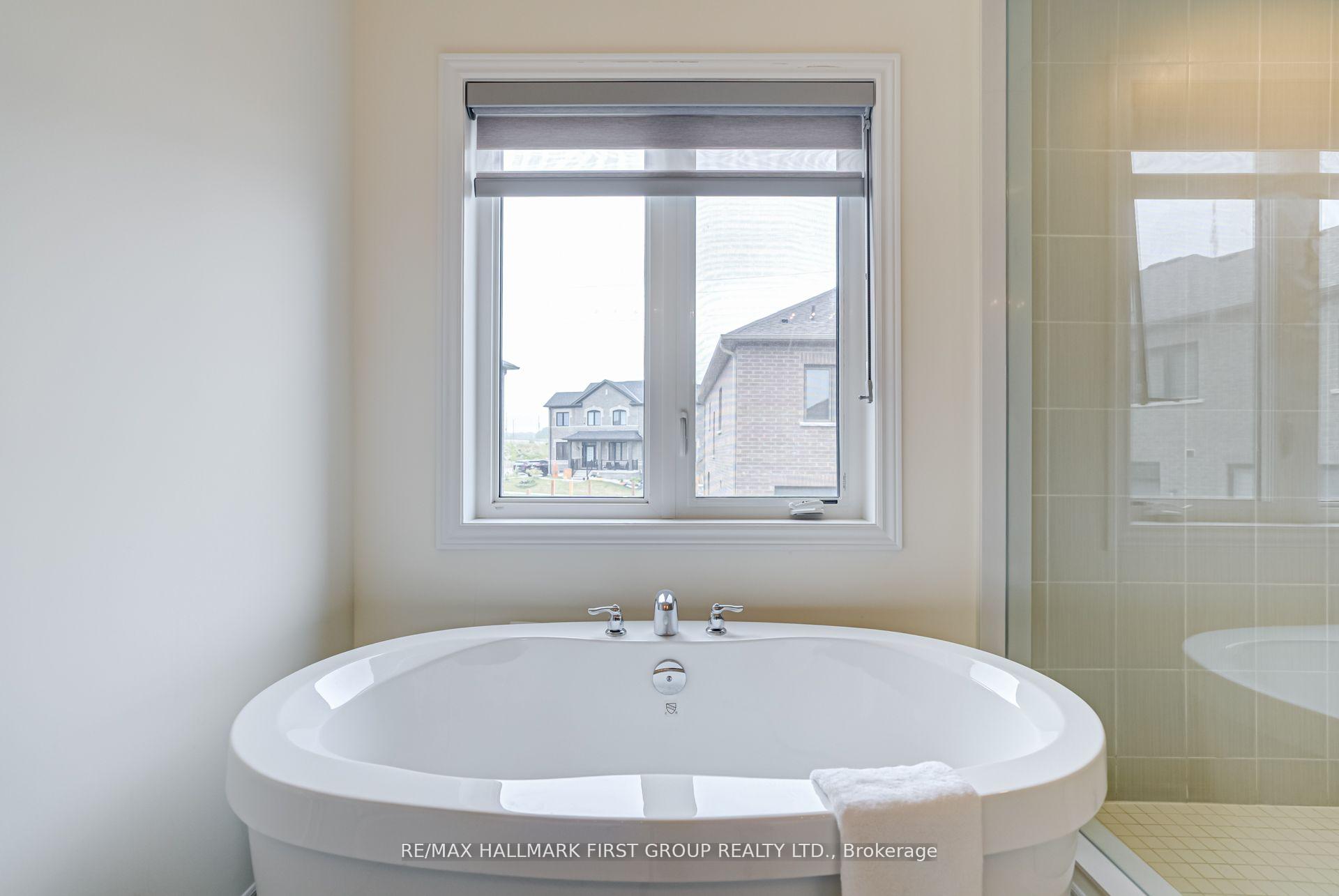 Photo 9 of 1206 Chateau Court, Pickering, Rural Pickering — HOMEH
