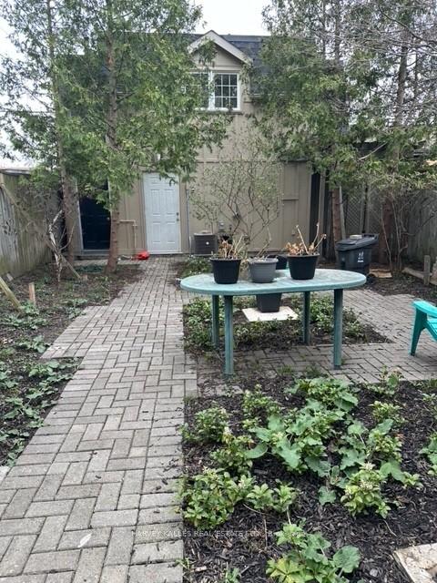 Photo 6 of 148 Borden Street, Toronto, University — HOMEH