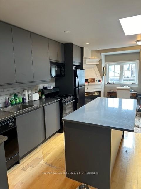 Photo 22 of 148 Borden Street, Toronto, University — HOMEH