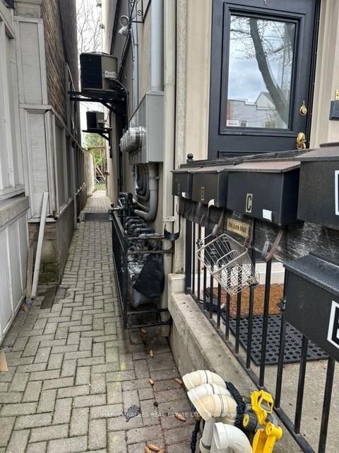 Photo 24 of 148 Borden Street, Toronto, University — HOMEH