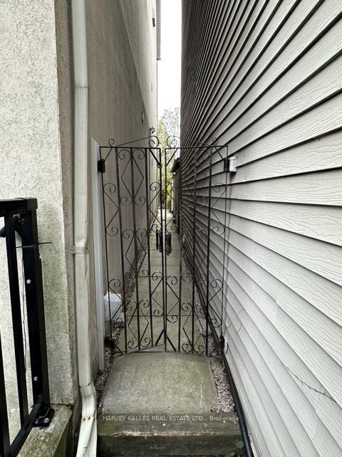 Photo 18 of 148 Borden Street, Toronto, University — HOMEH