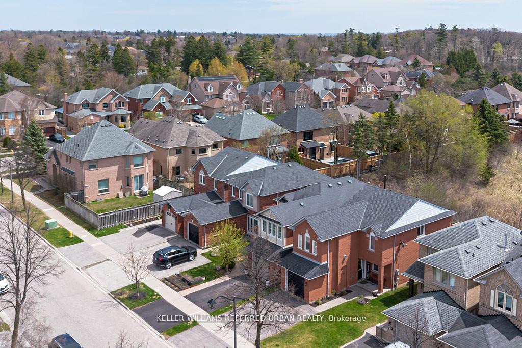 Photo 13 of 105 White Pine Crescent, Pickering, Highbush — HOMEH