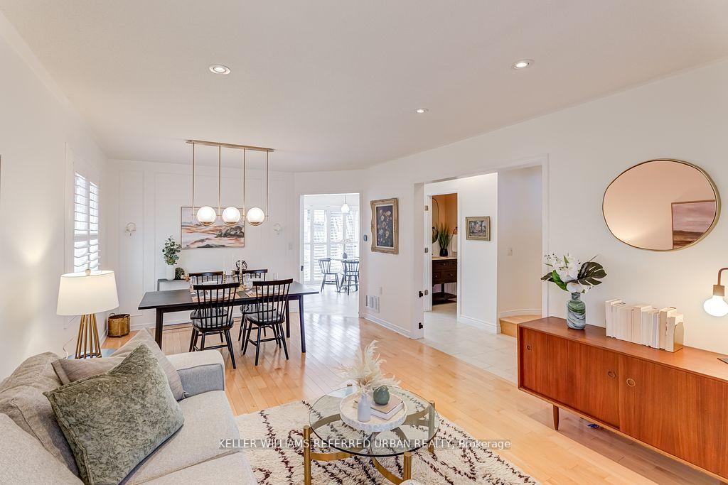 Photo 2 of 105 White Pine Crescent, Pickering, Highbush — HOMEH