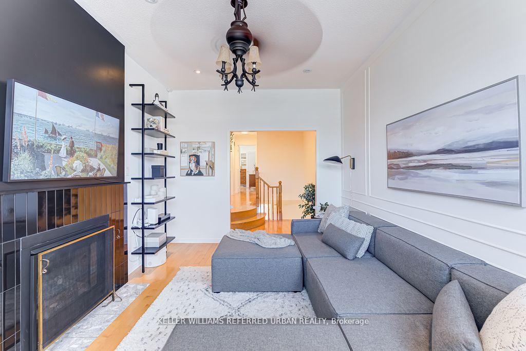 Photo 33 of 105 White Pine Crescent, Pickering, Highbush — HOMEH