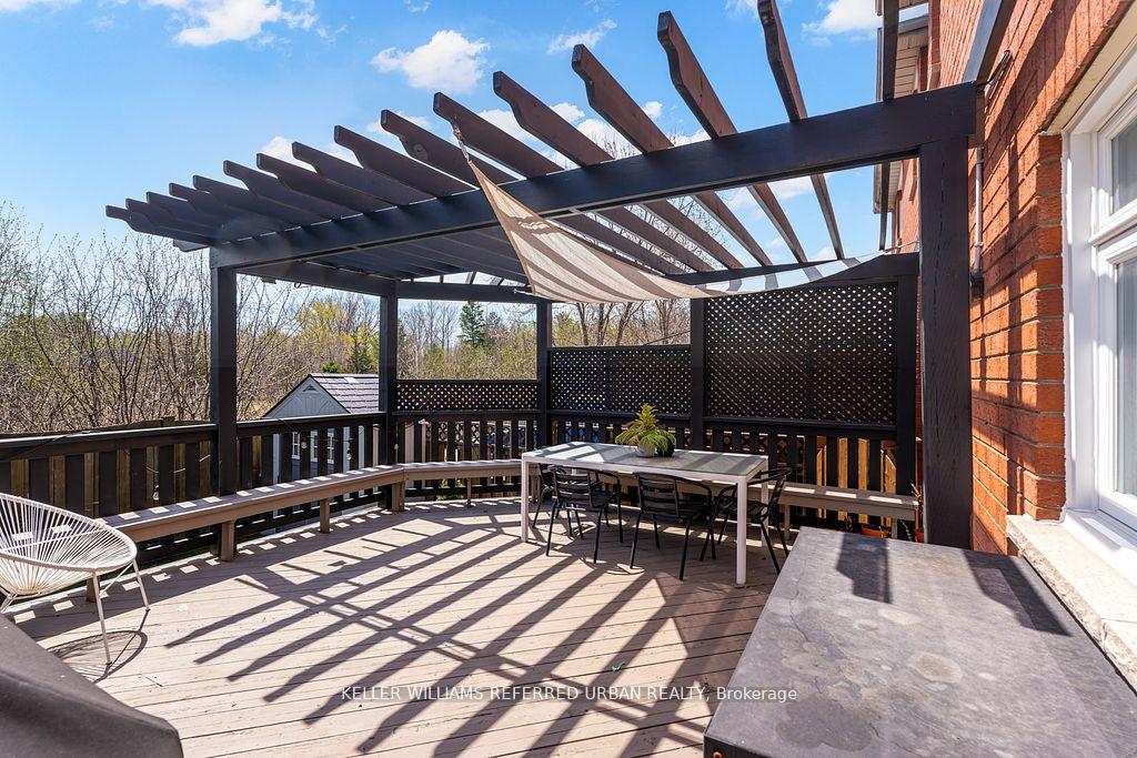 Photo 41 of 105 White Pine Crescent, Pickering, Highbush — HOMEH