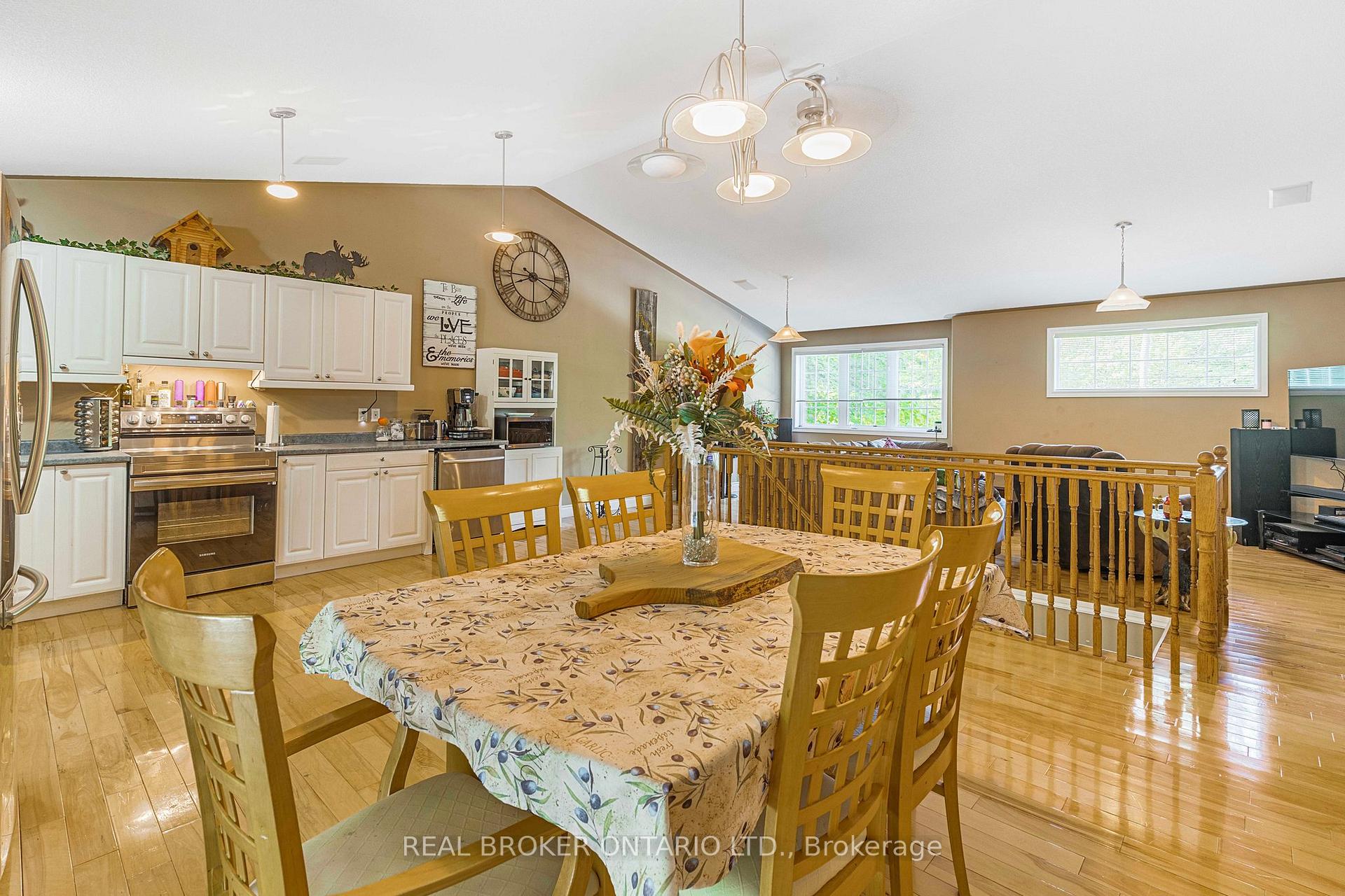 Photo 20 of 87 Farlain Lake Road E, Tiny, Rural Tiny — HOMEH