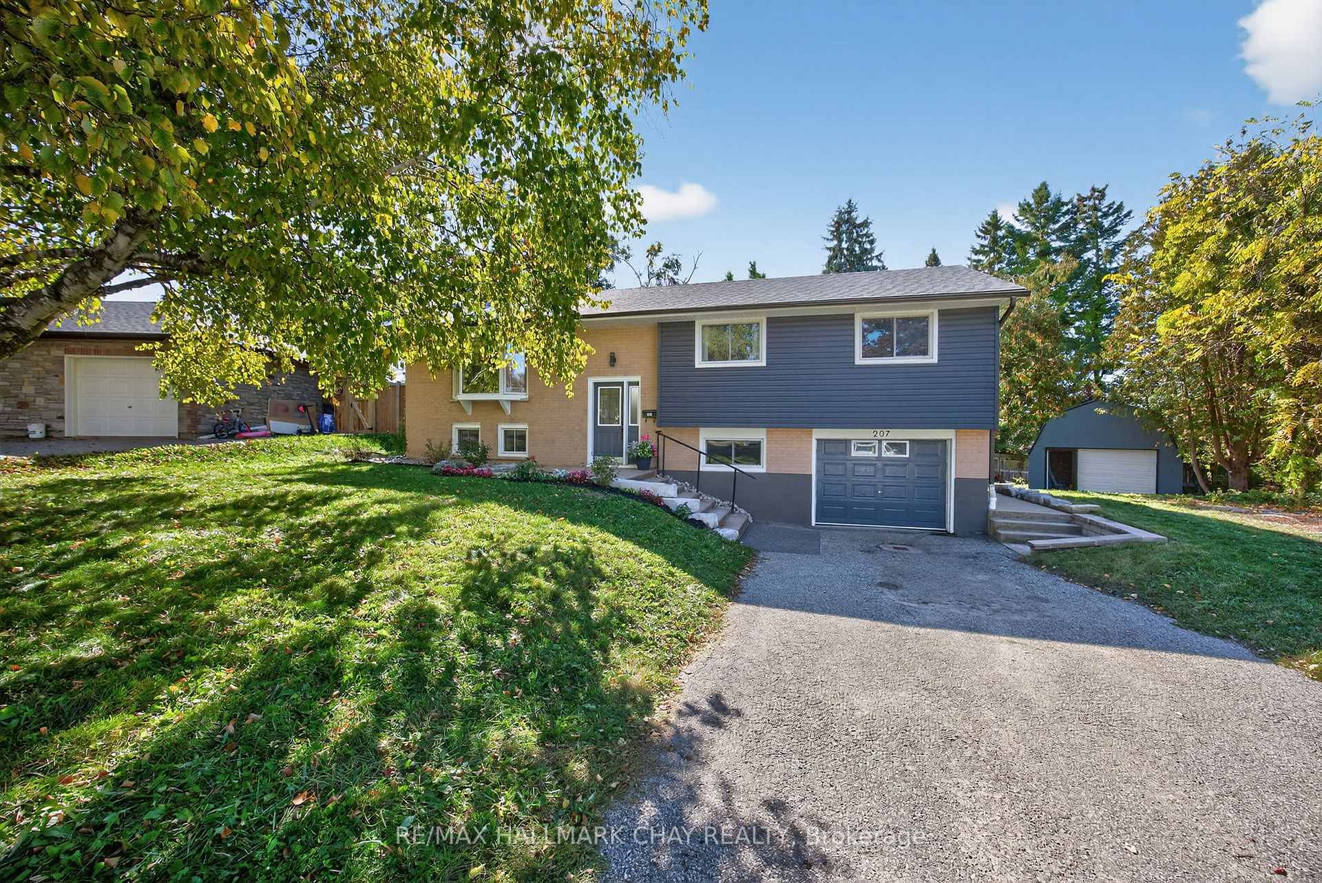 Photo 1 of 207 Merrett Drive, Barrie, Painswick North — HOMEH